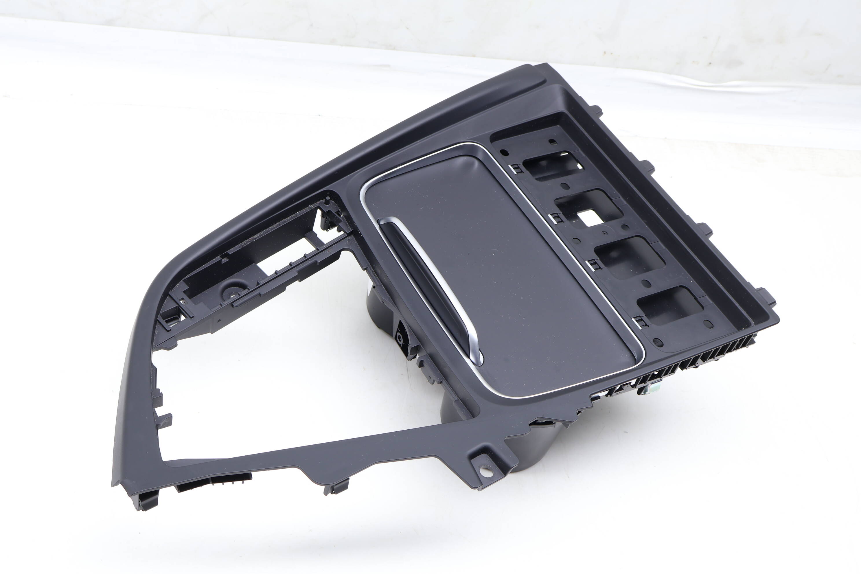 Center Console Trim / Panel W/ Cup Holder 51169323675