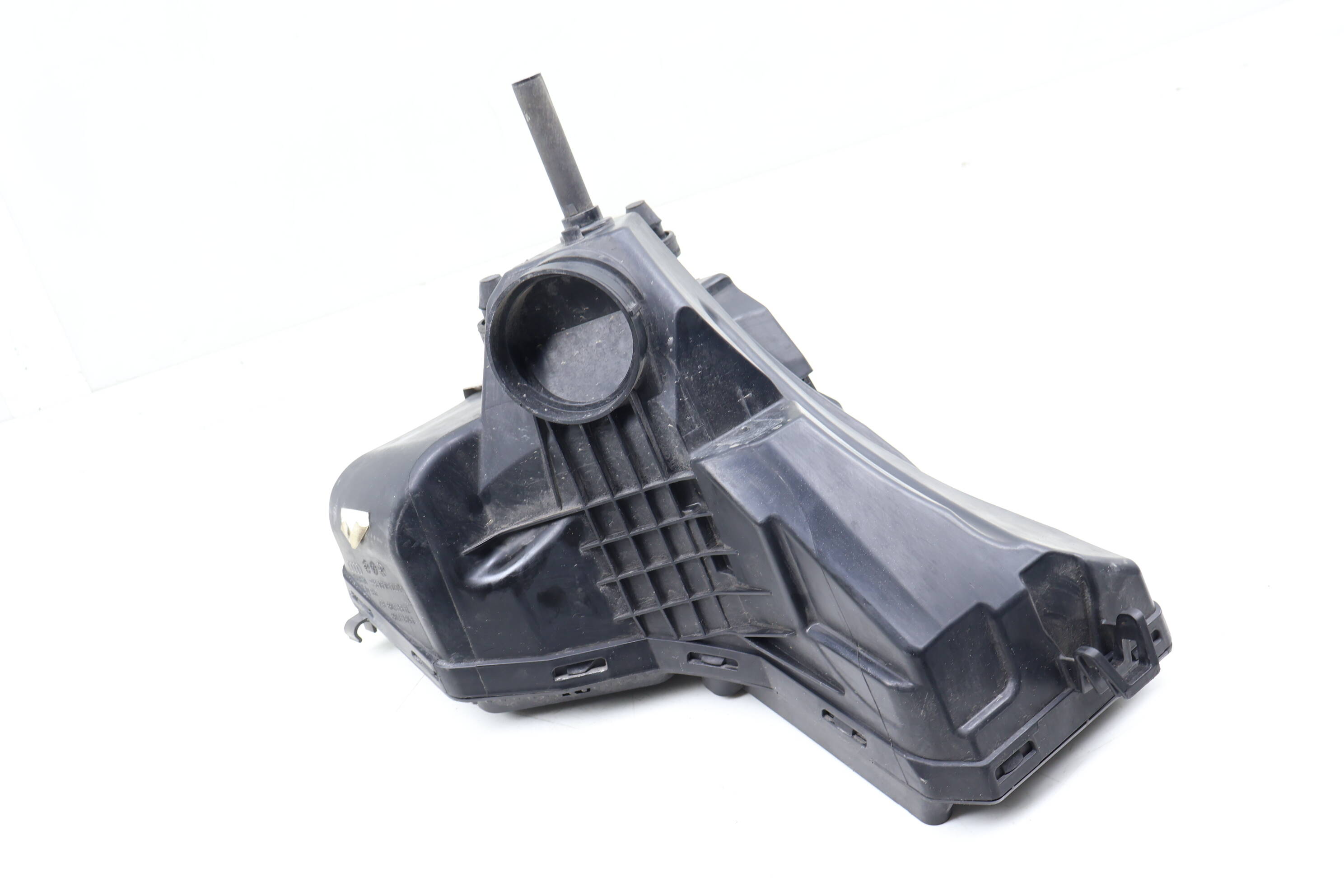 Engine Air Filter Box / Housing (Lower) 8R0133837