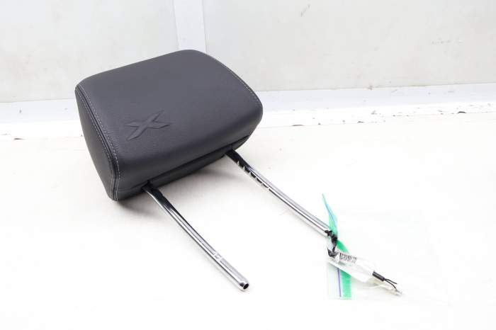 Headrest / Head Rest 52107368473 main product photo