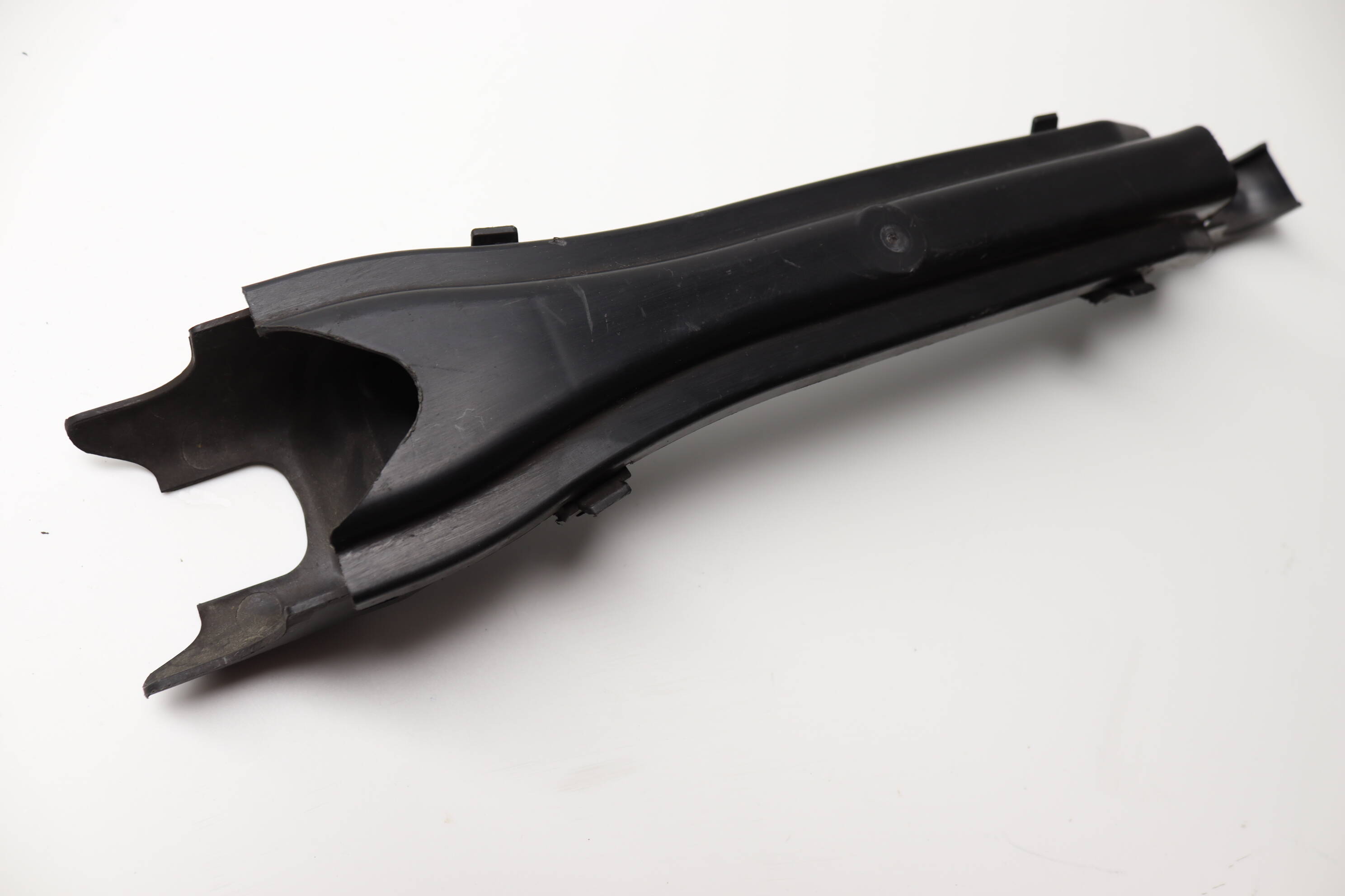 Lower Control / Track Arm Cover 2053523800