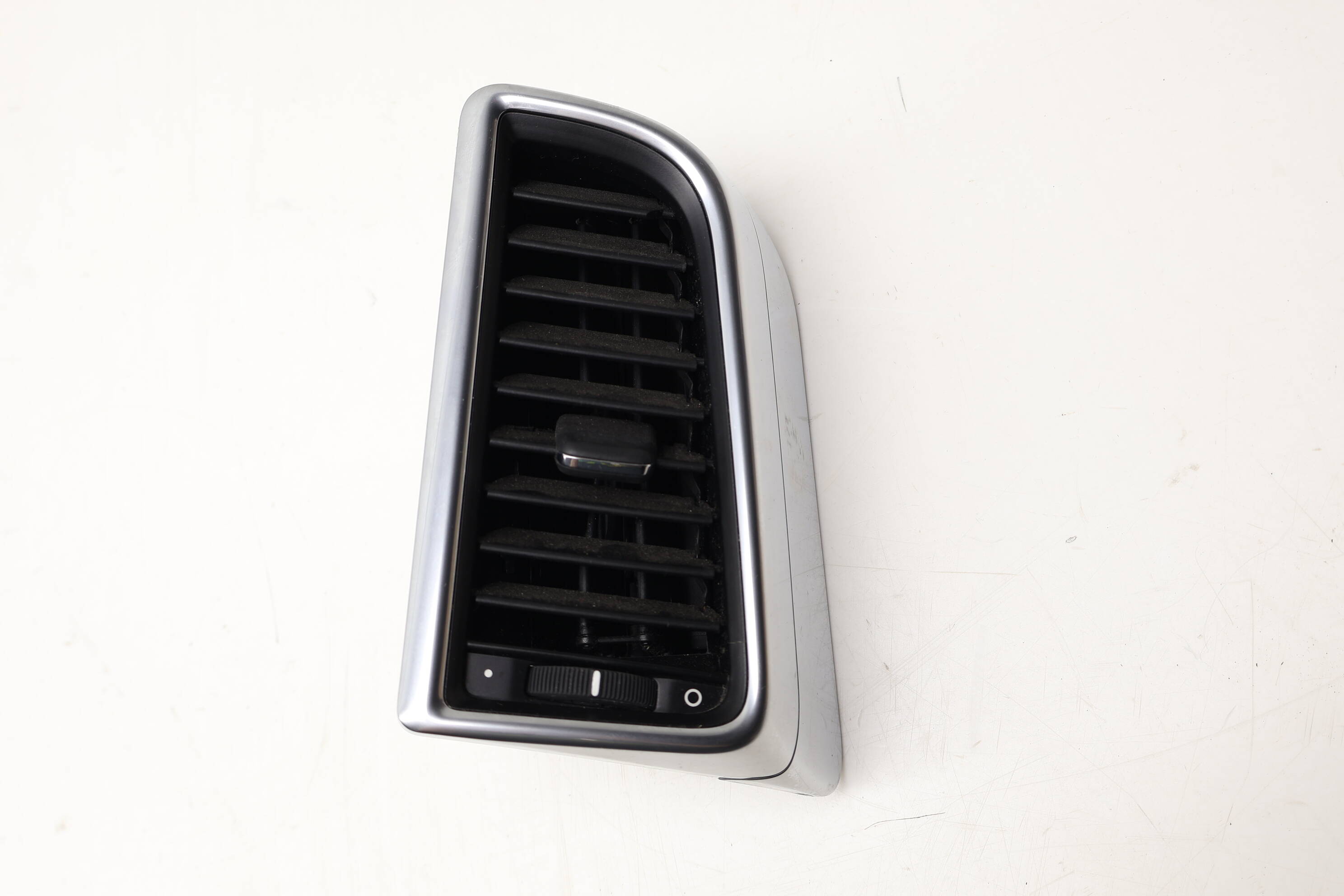 B Pillar Air Vent 97055535101