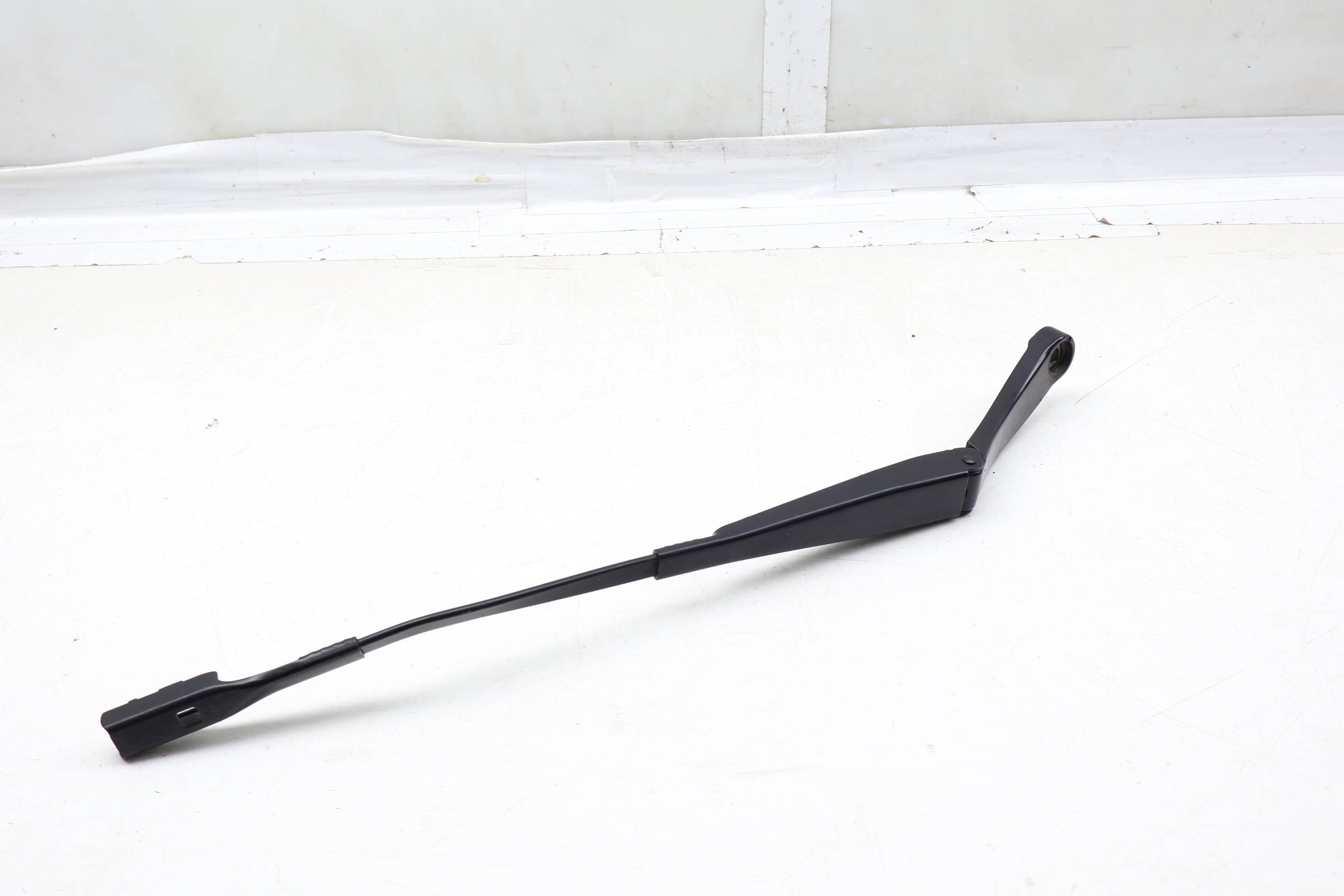 Windshield Wiper Arm 8V1955407A