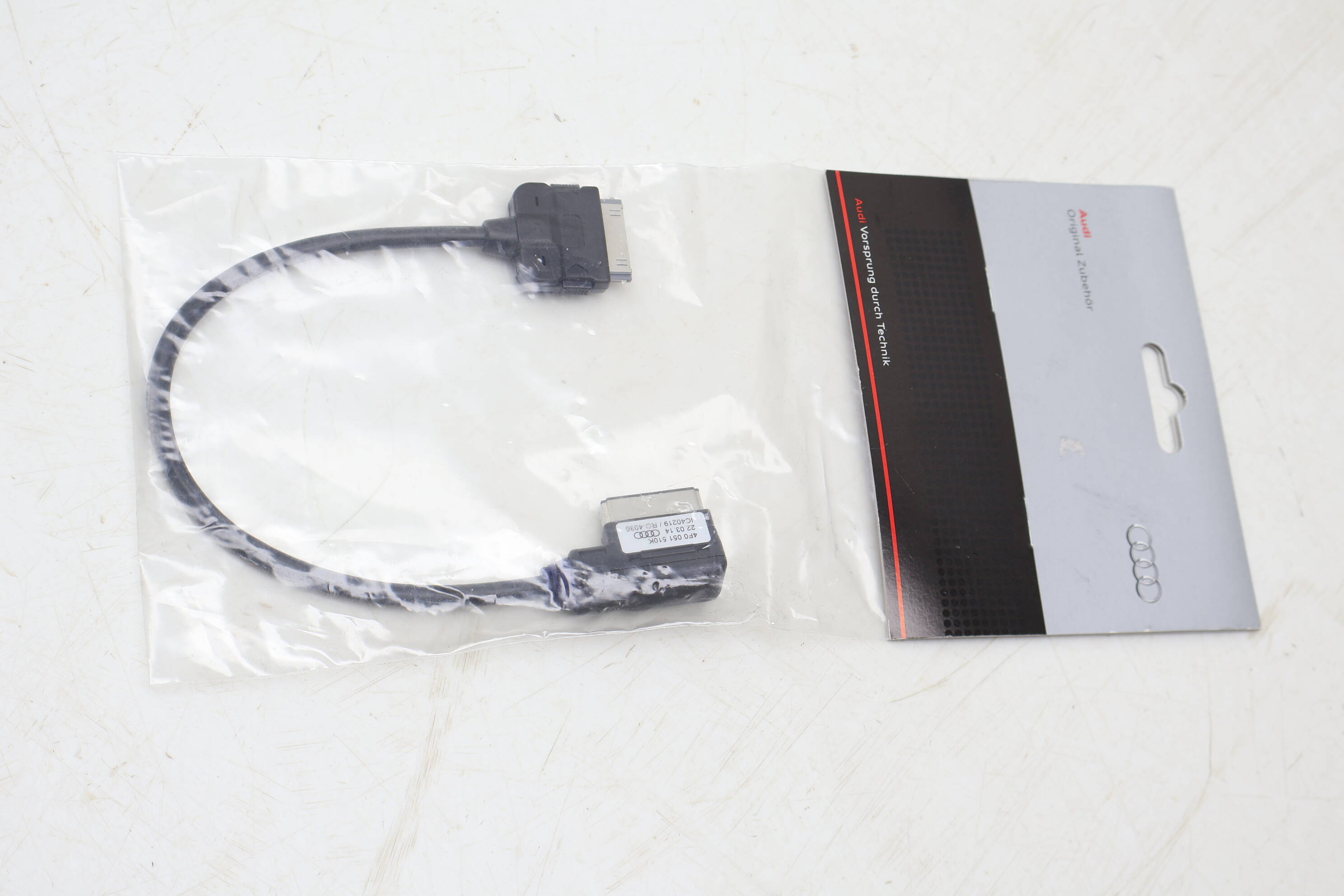 Ipod / Iphone Mmi Cable 4F0051510K