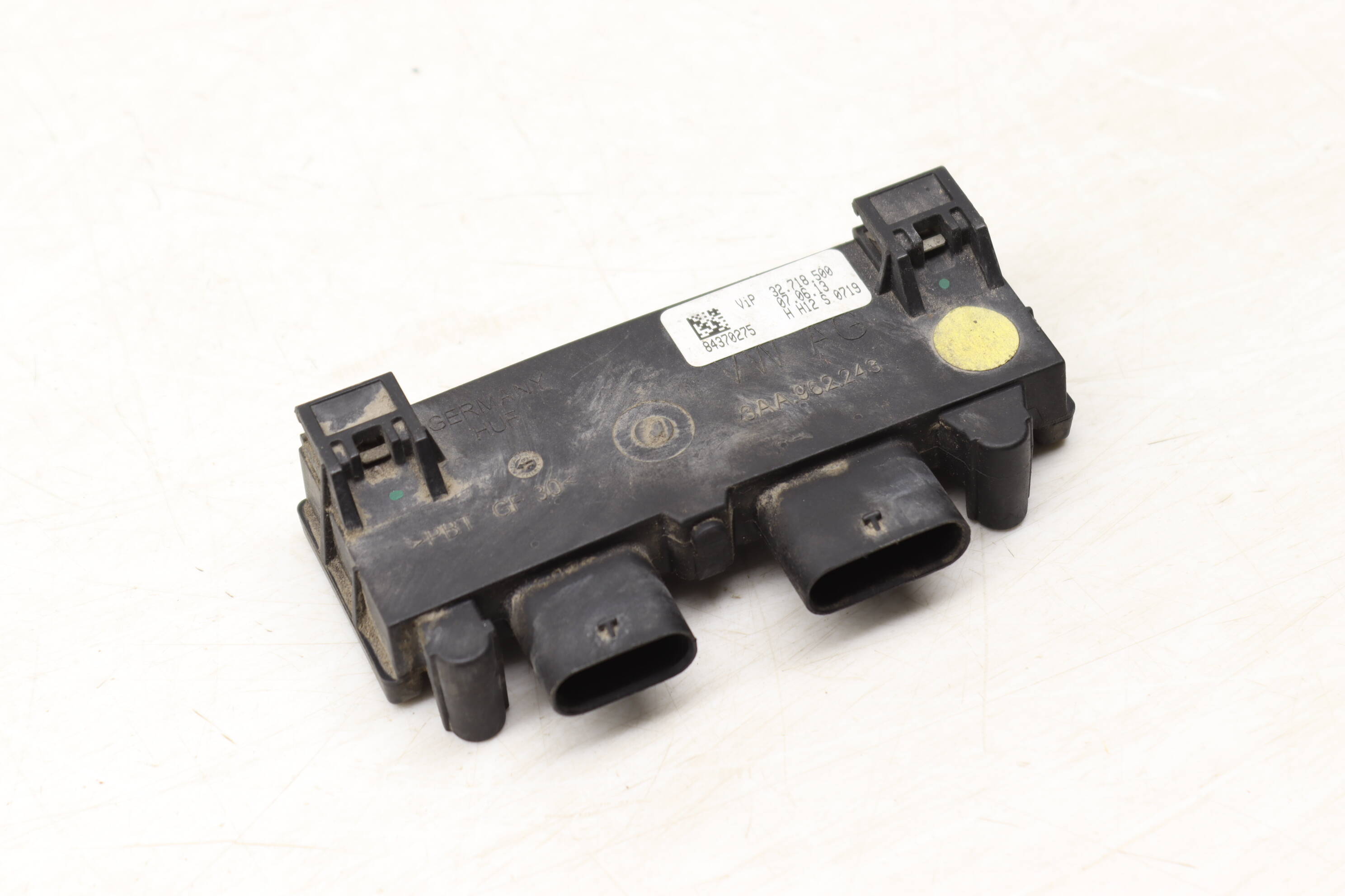 Trunk Control Module 3AA962243D