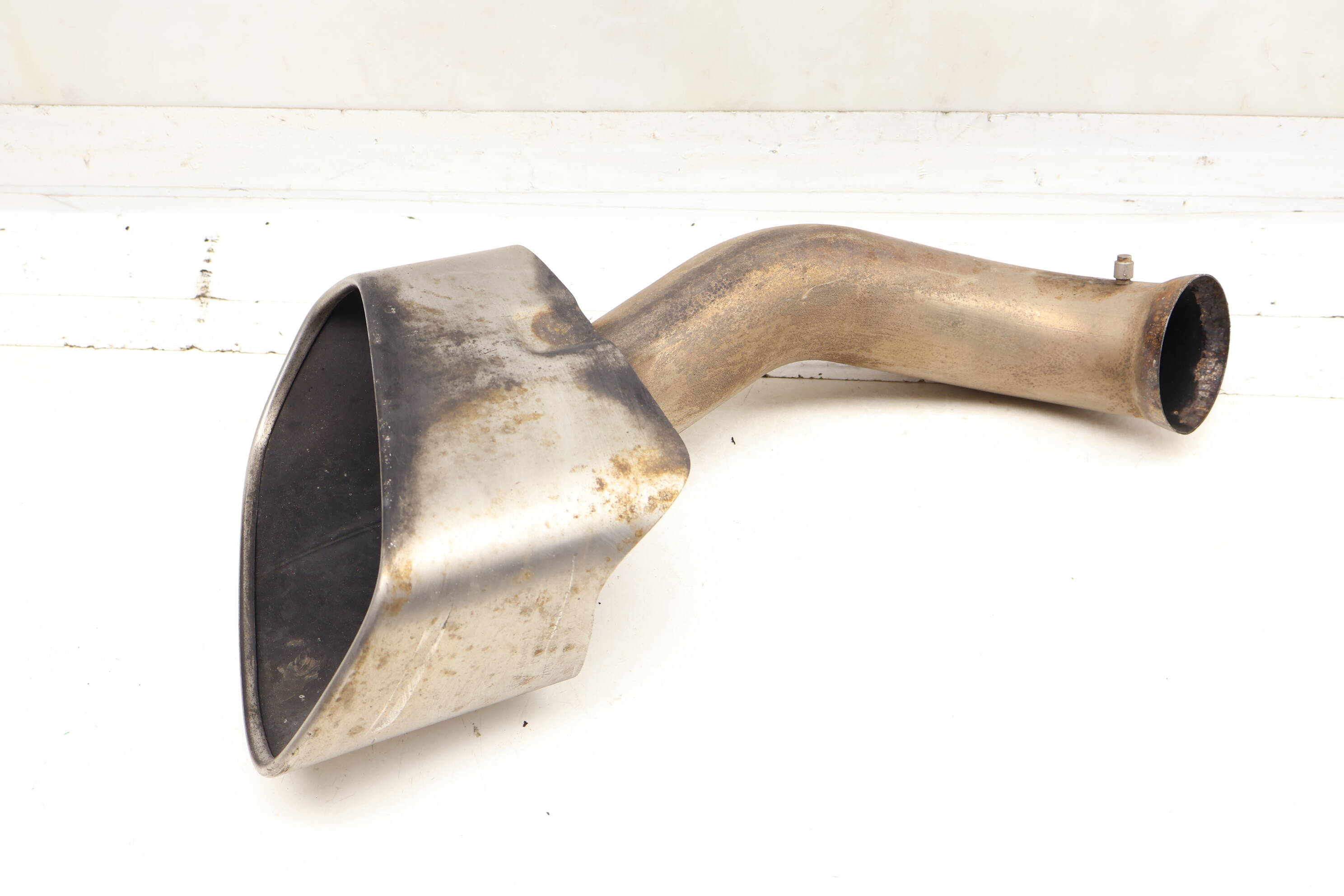 Exhaust Pipe / Tip 7P5253682AQ 95811125211