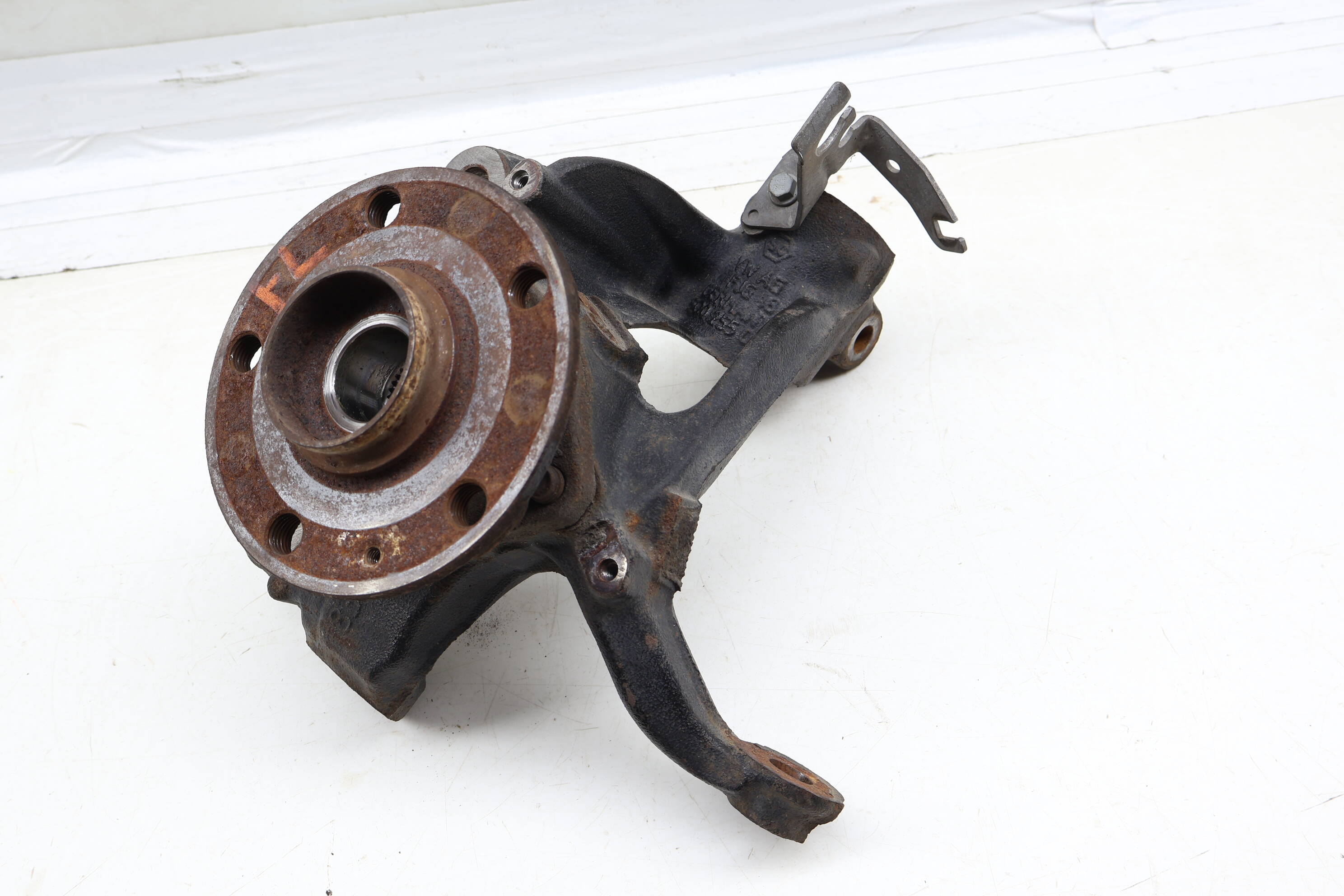 Spindle Knuckle W/ Wheel Bearing 5Q0407255Q