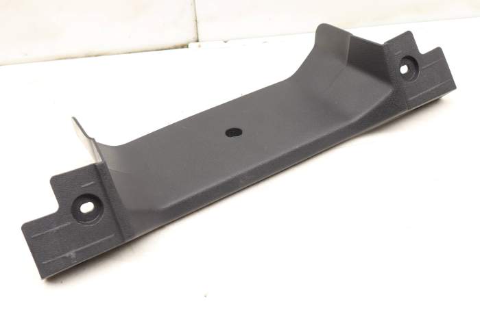 2Nd Row Seat Backrest Trim / Panel 3CN885788 main product photo