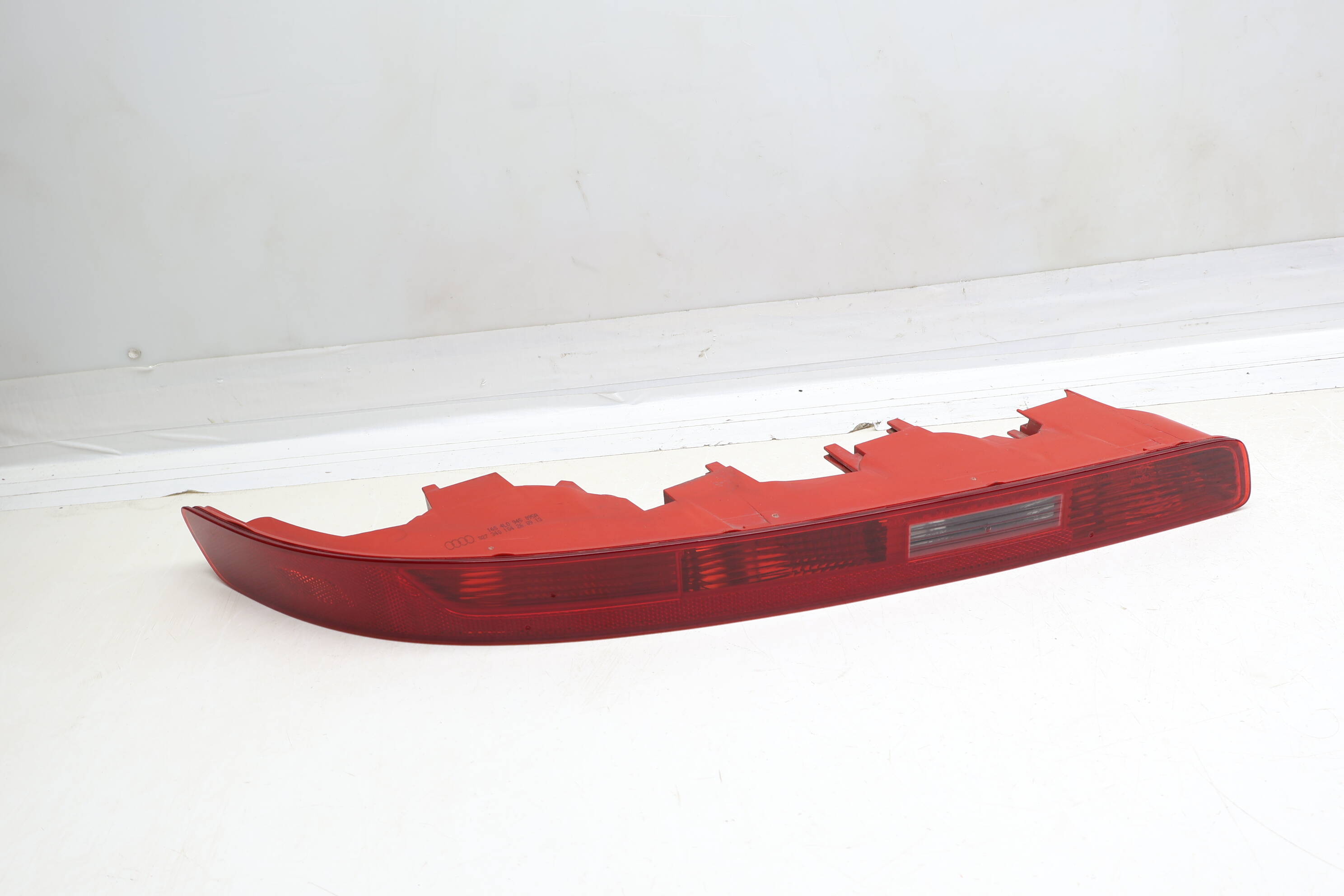 Lower Tail Light / Lamp 4L0945095A