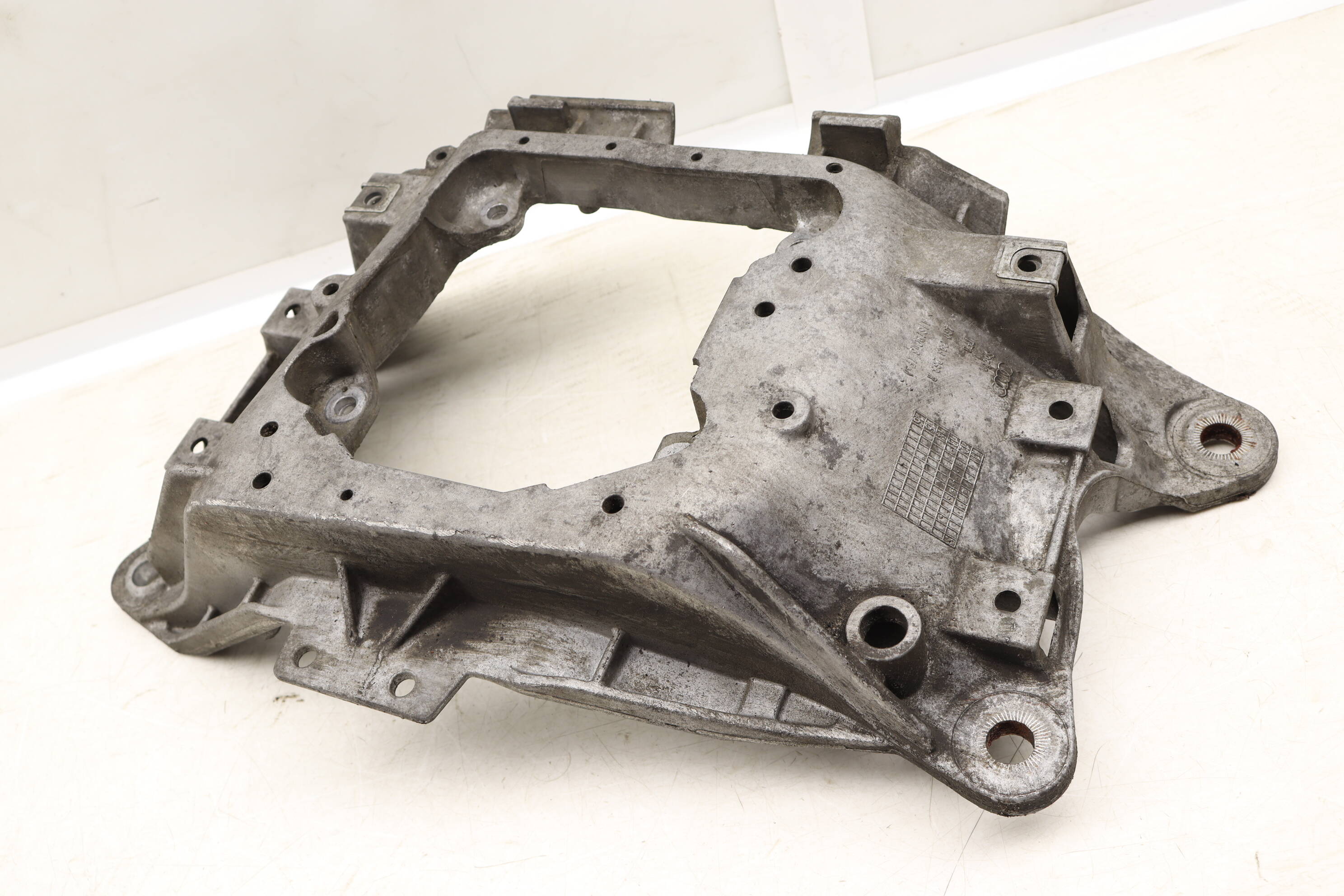 Transmission Mount Bracket / Crossmember 4G0399263R