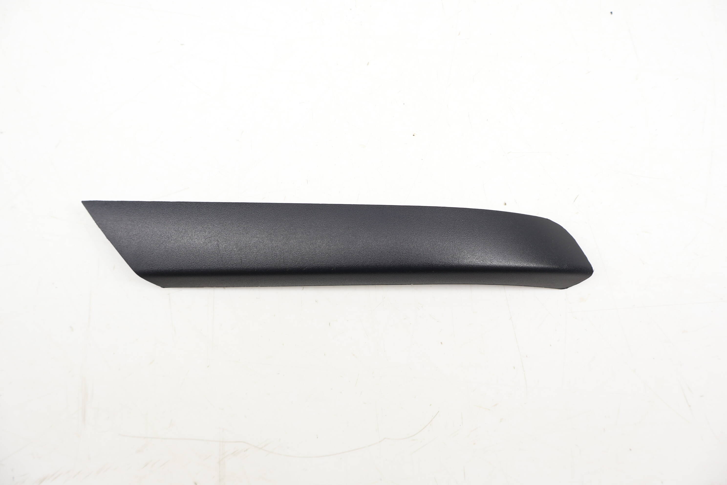 Door Panel Grab Handle Trim 561867171A