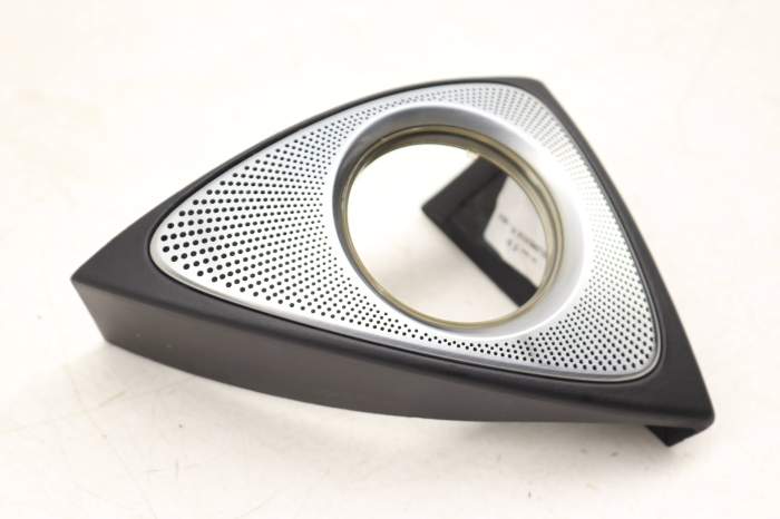Door Panel Speaker Grille / Cover 2227207501 main product photo