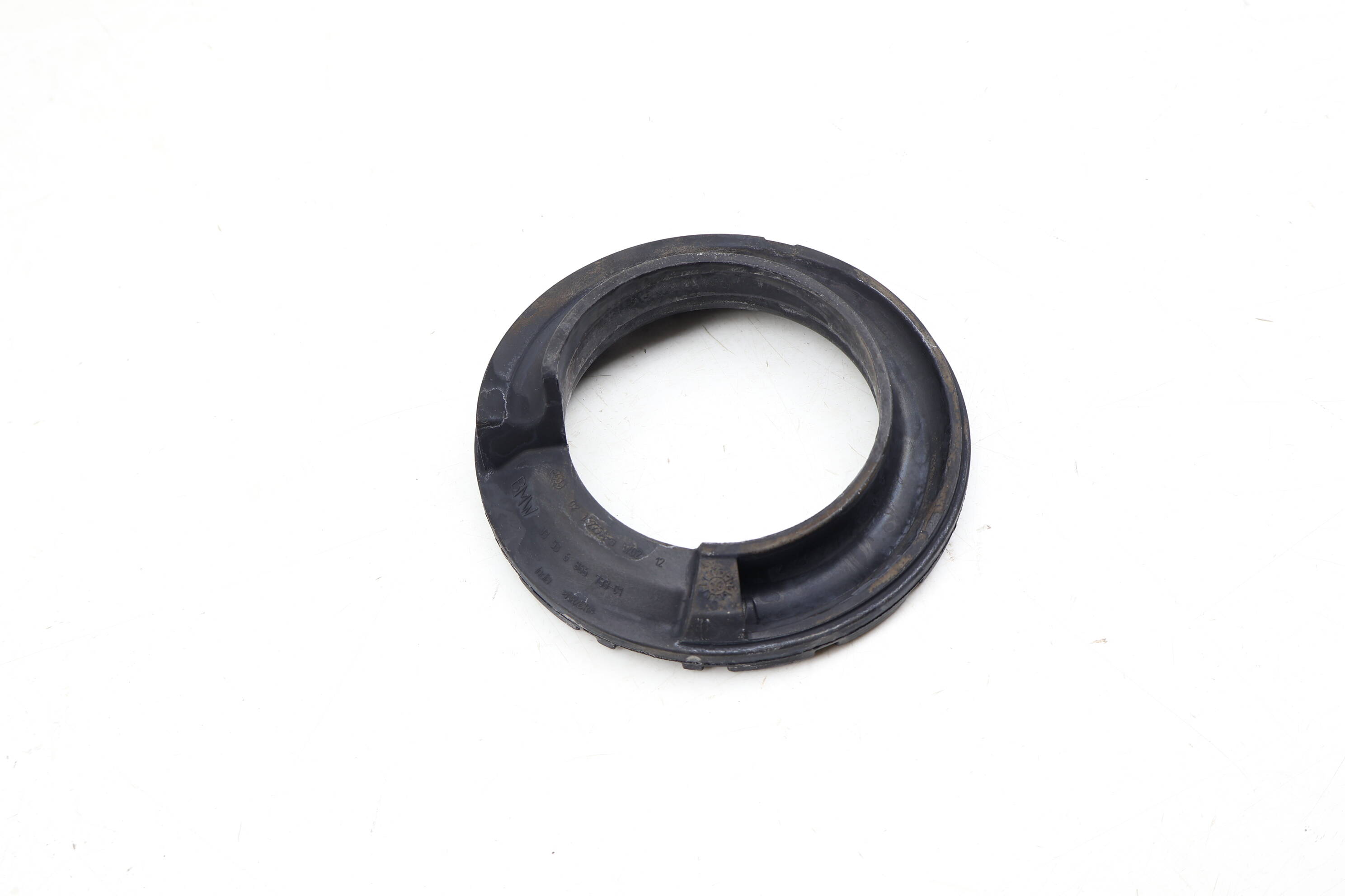 Upper&#x20;Strut&#x20;Mount&#x20;&#x2F;&#x20;Bushing&#x20;33536866783