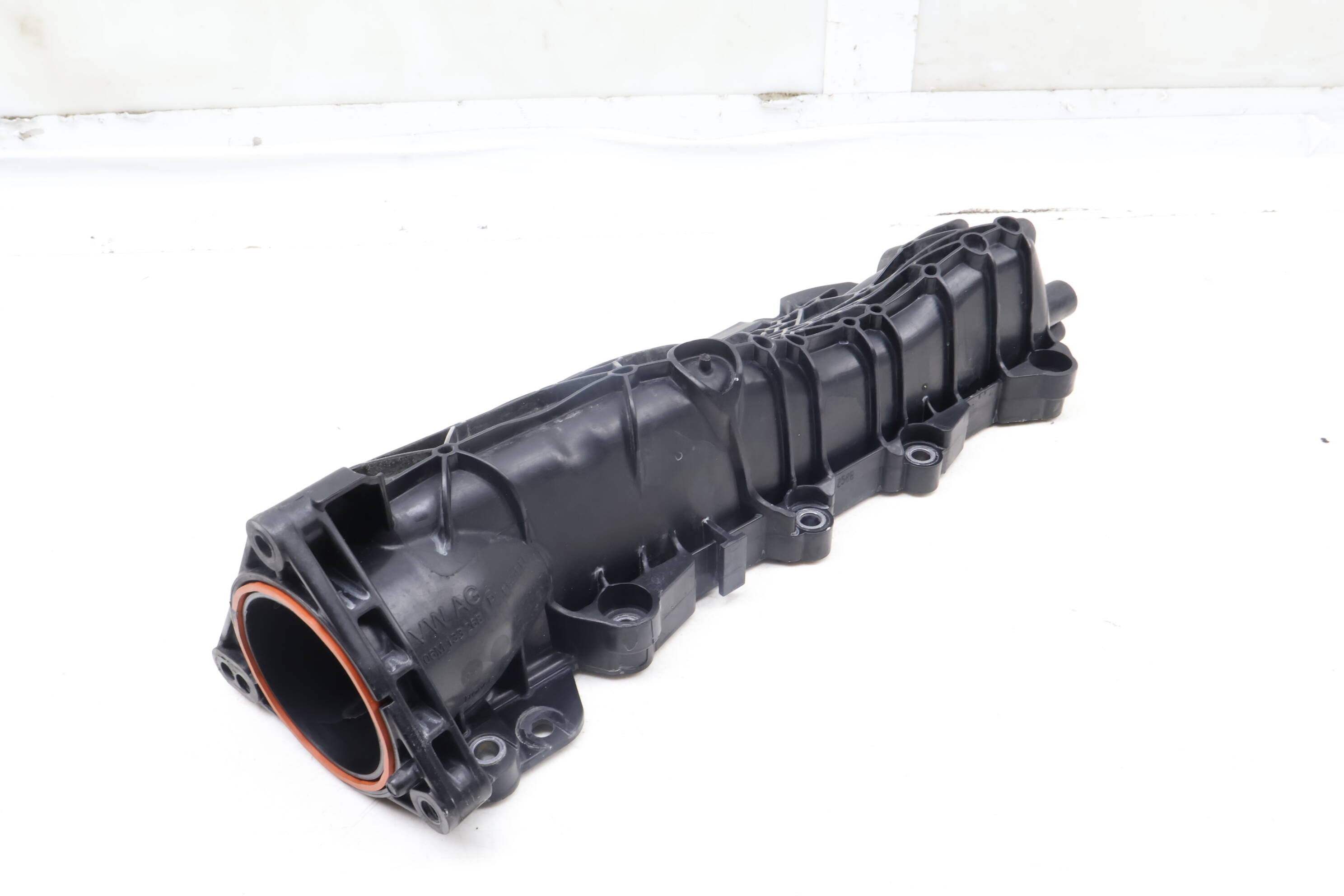 Intake Manifold 06M133268P