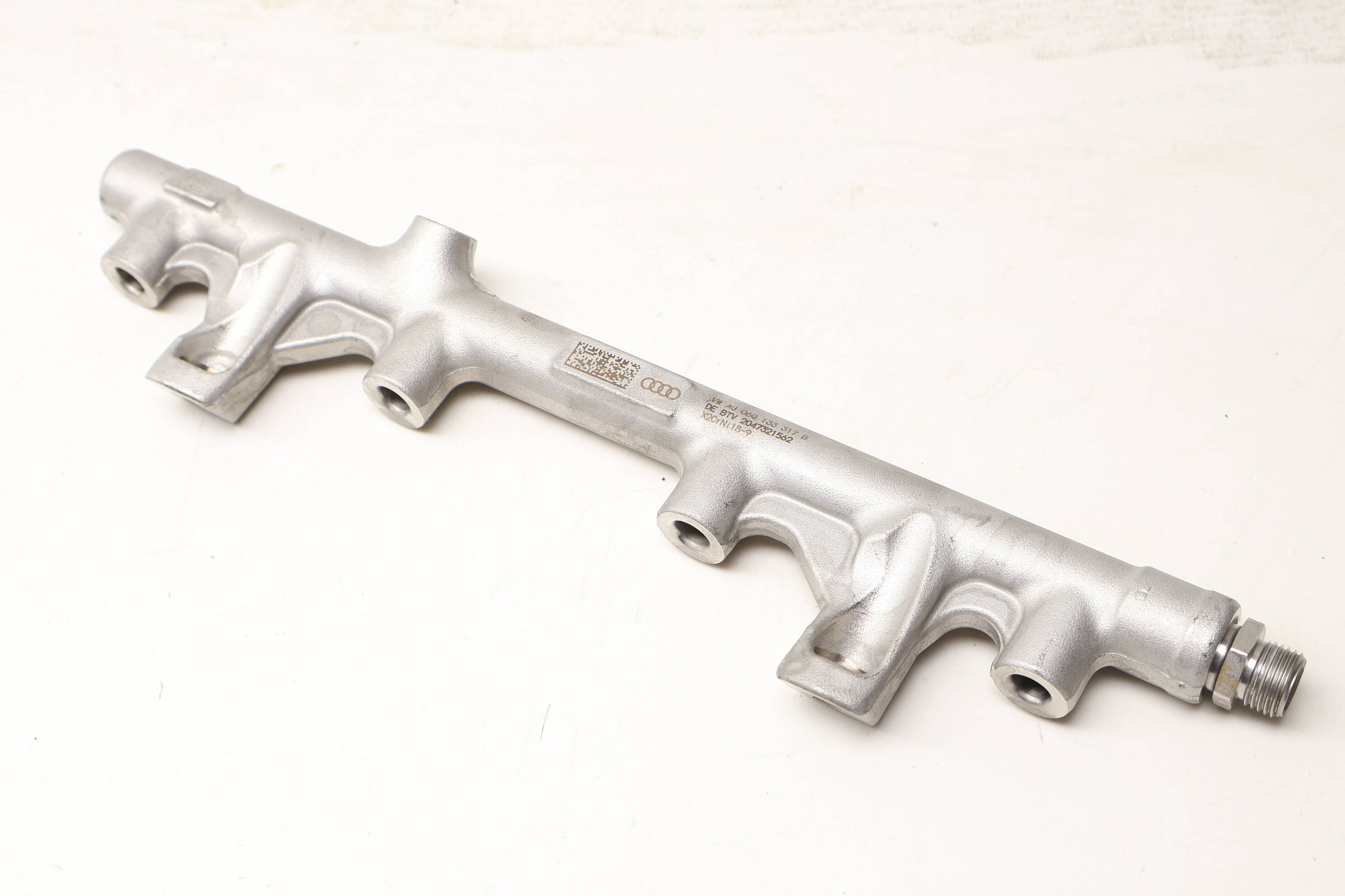 Fuel&#x20;Rail&#x20;06Q133317B