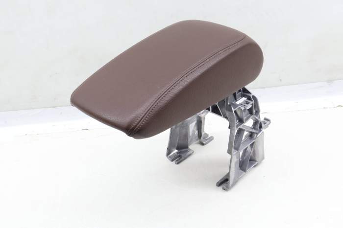 Center Armrest / Arm Rest 8V0864207H main product photo