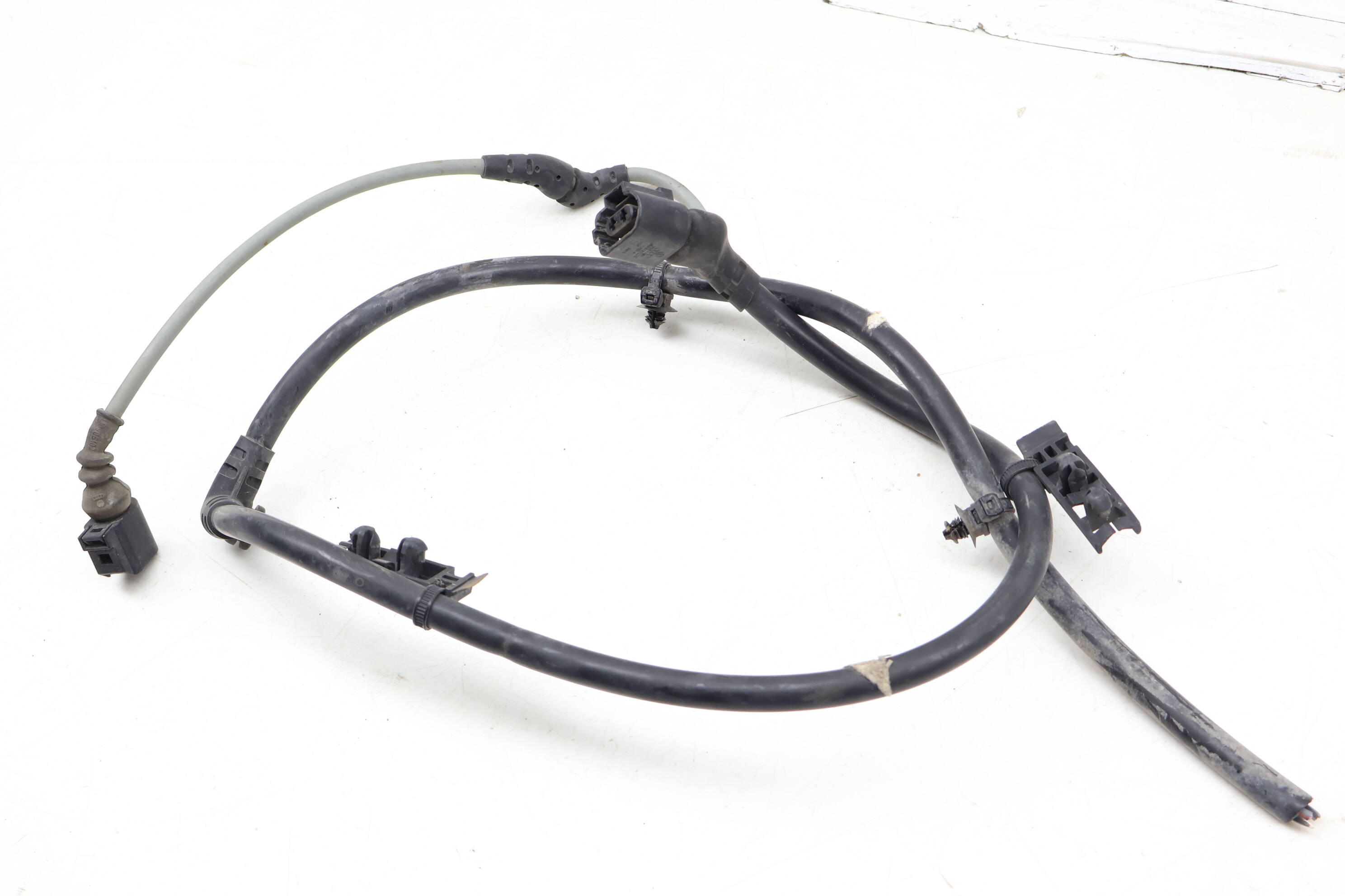 Abs / Speed Sensor Wiring Harness 3CN927902D