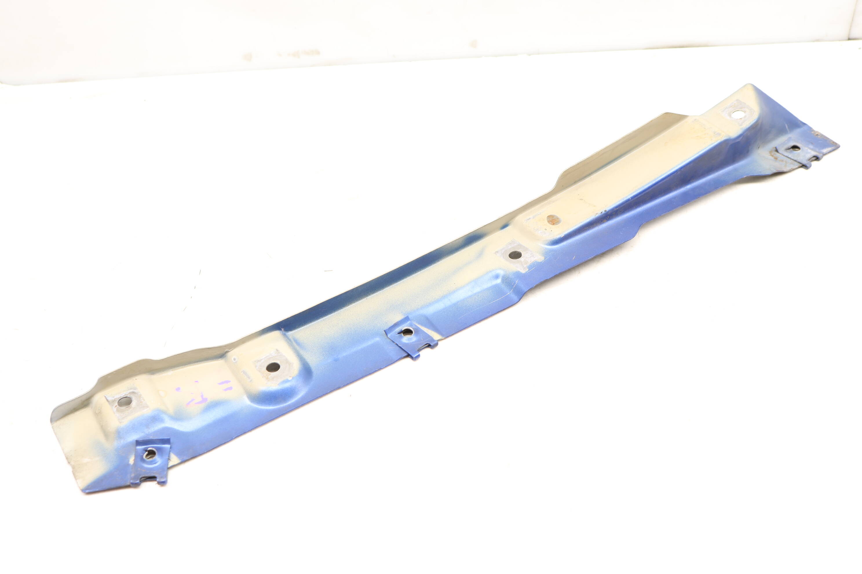 Fender Mount / Bracket 7D0806078A