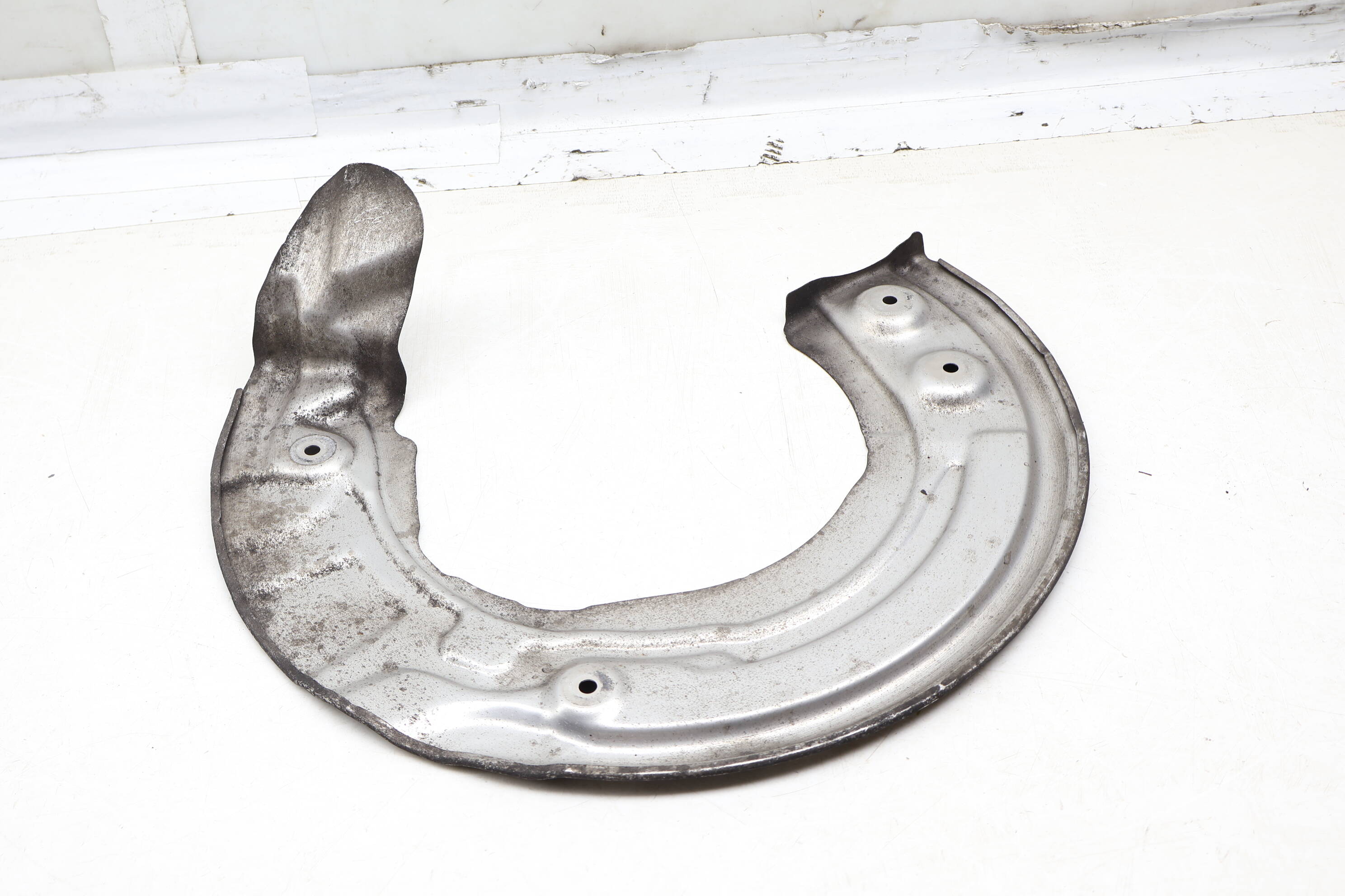 Brake Dust / Splash Shield 34106861797