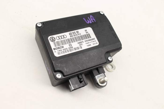 Battery Monitoring Control Module 4E0915181 main product photo