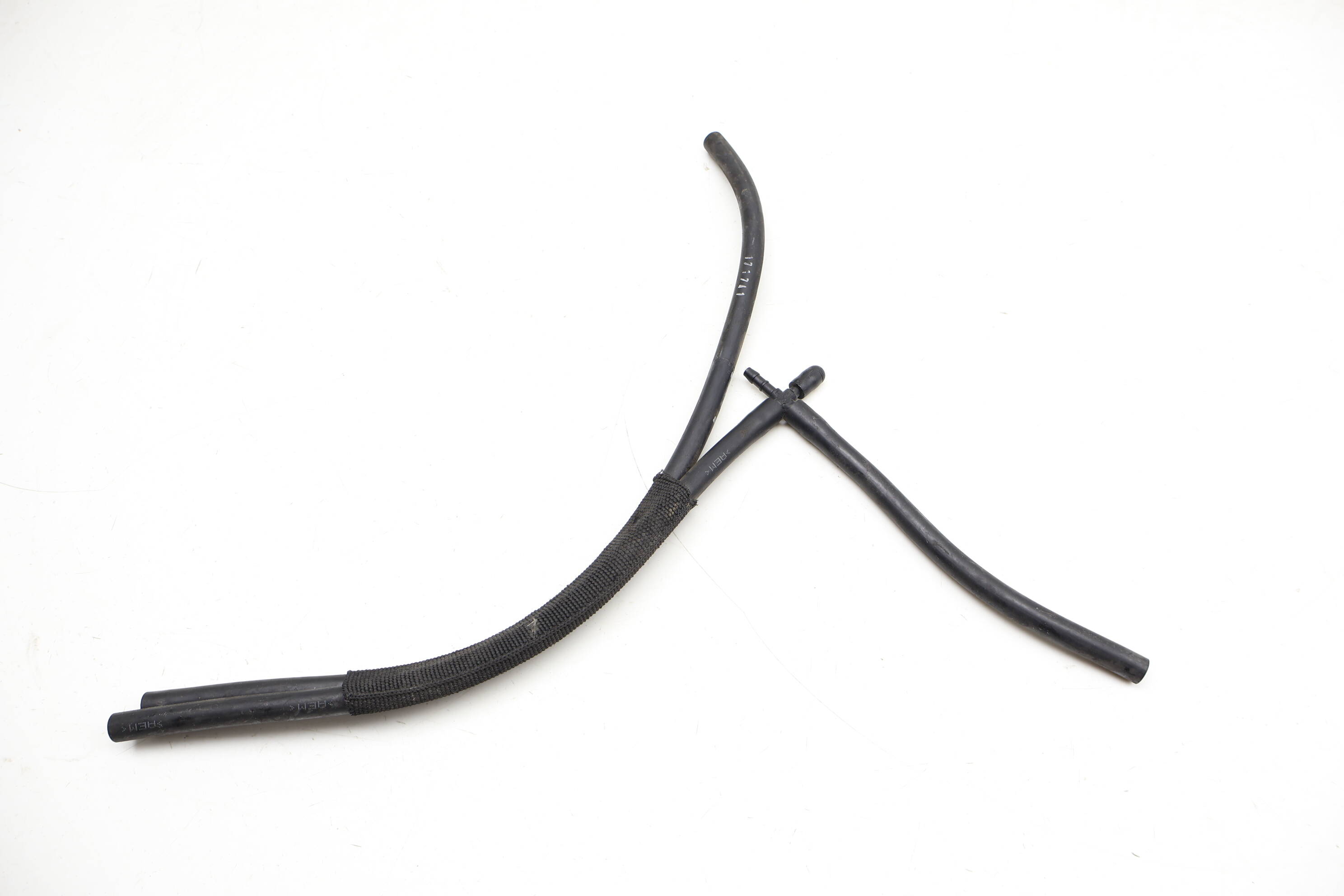 Vacuum / Breather Hose / Line 7P0133778