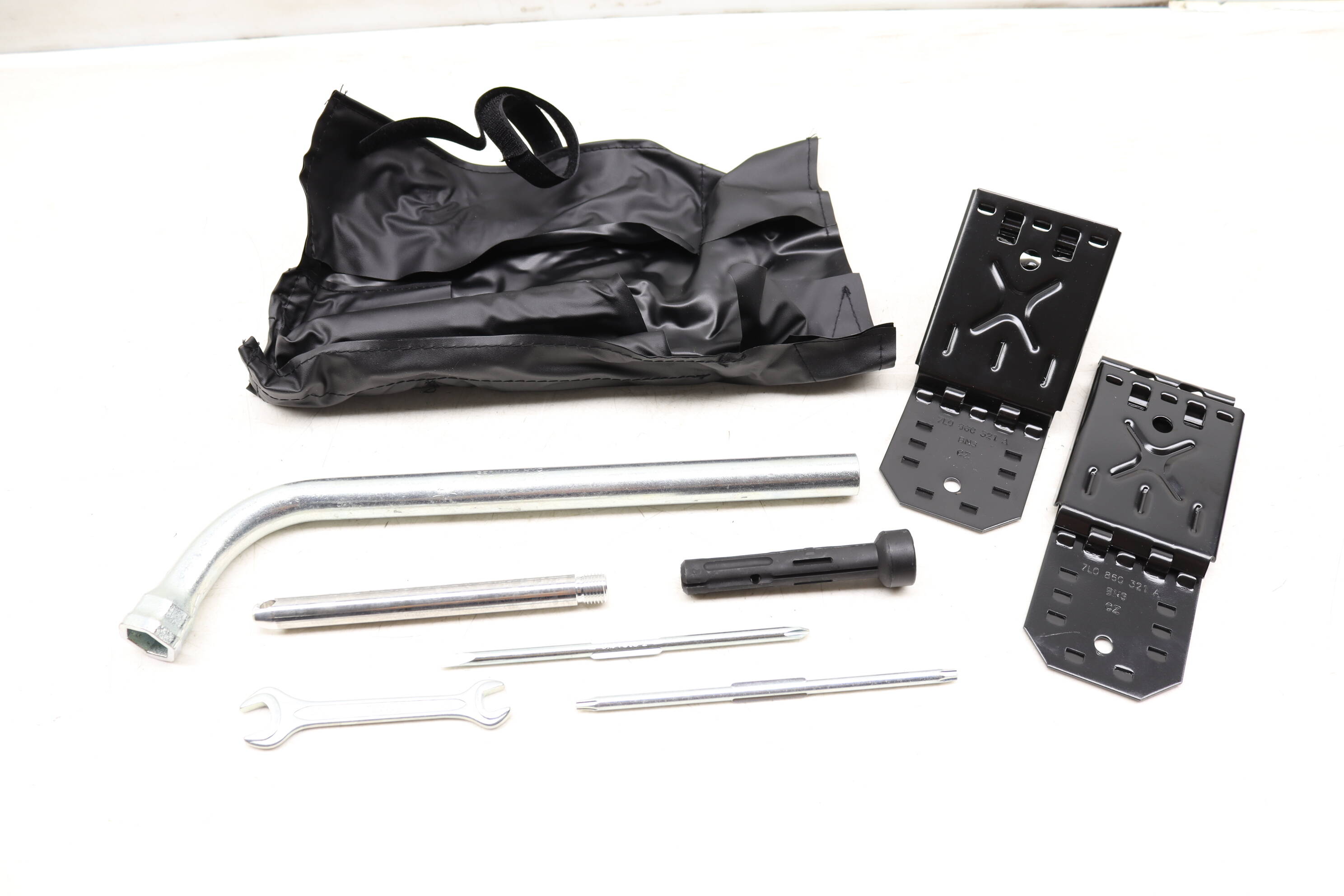 Tool Set W/ Bag 95B012106