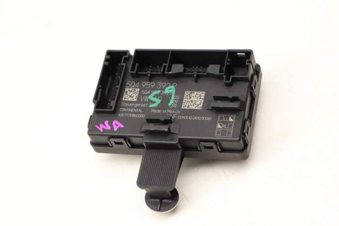VW Front Right Door / Window Control Module 5Q4959392P