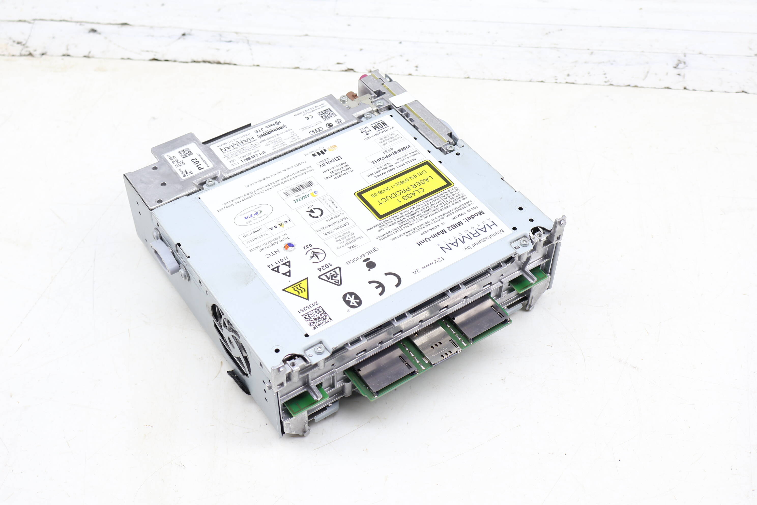 Radio / Navigation Control Unit 9P1035880L