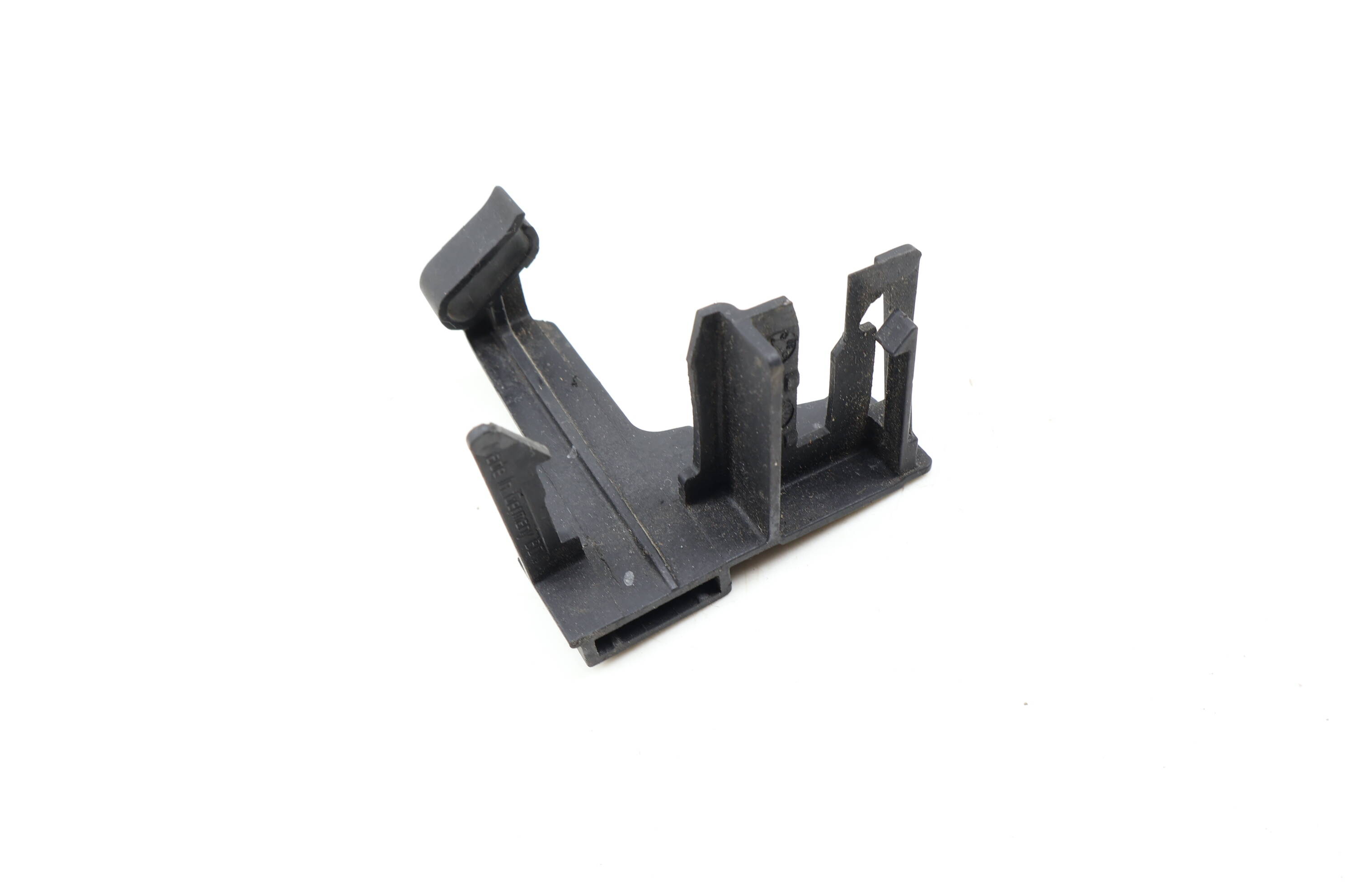 O2 / Oxygen Sensor Bracket 97060615902