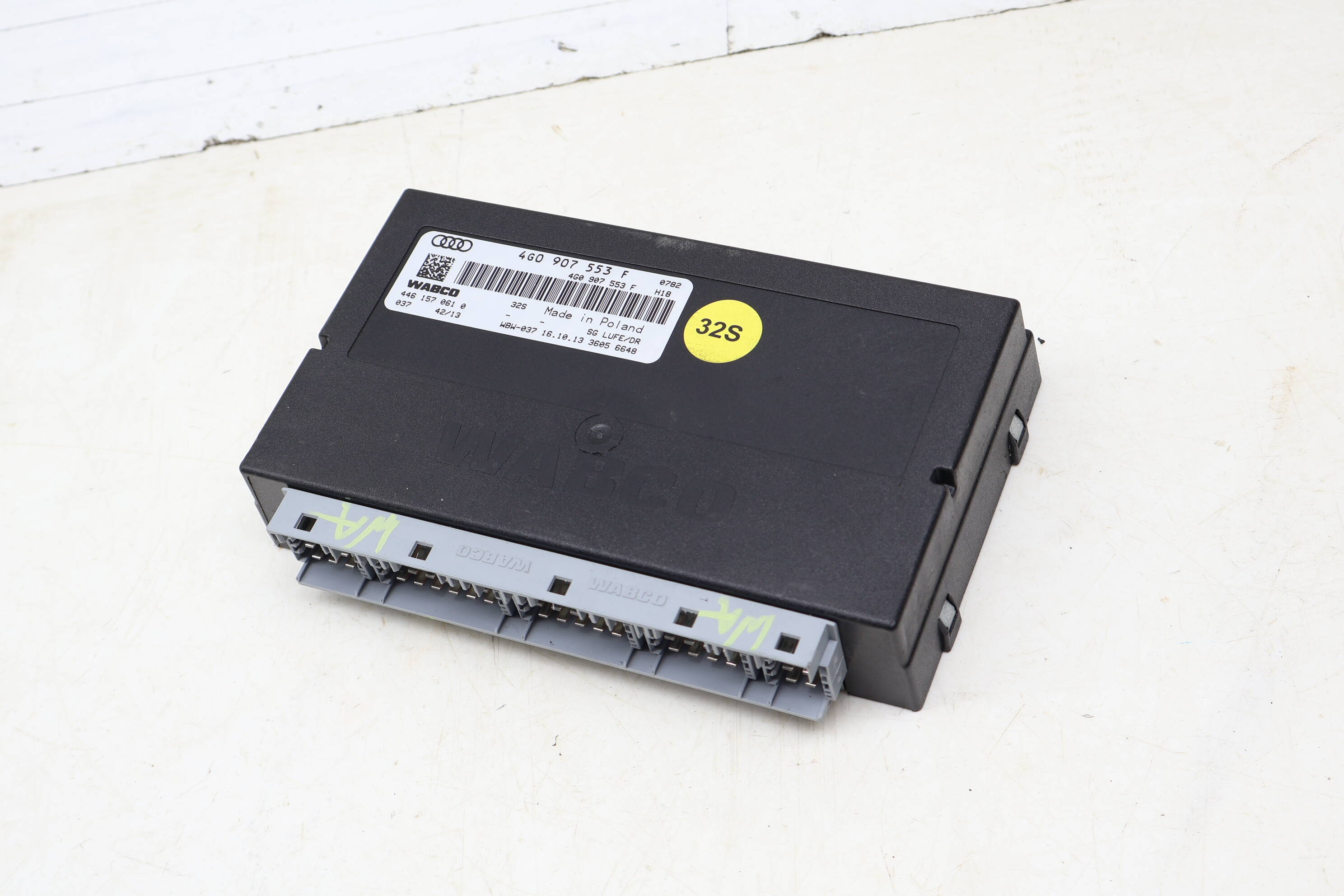 Self-Leveling Air Suspension Control Module 4G0907553F