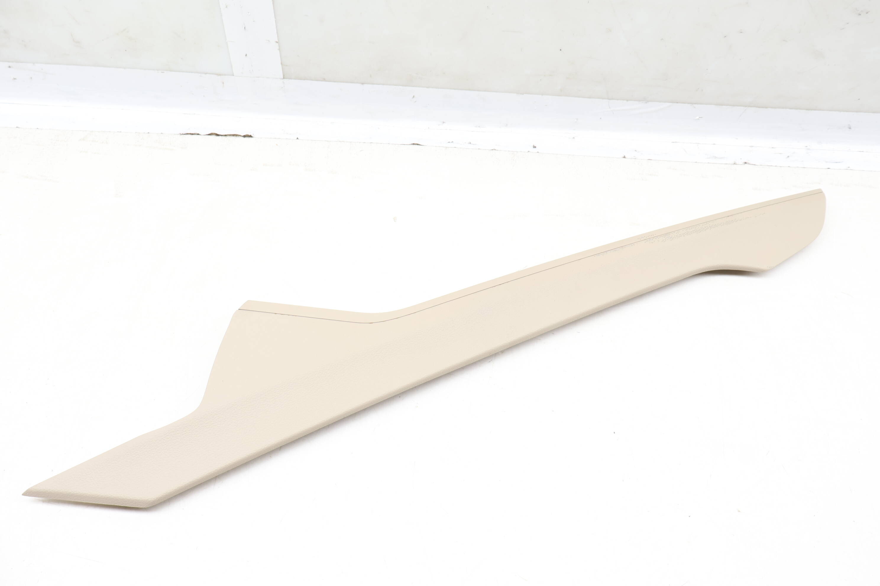 Center Console Trim Panel 8W1863305B