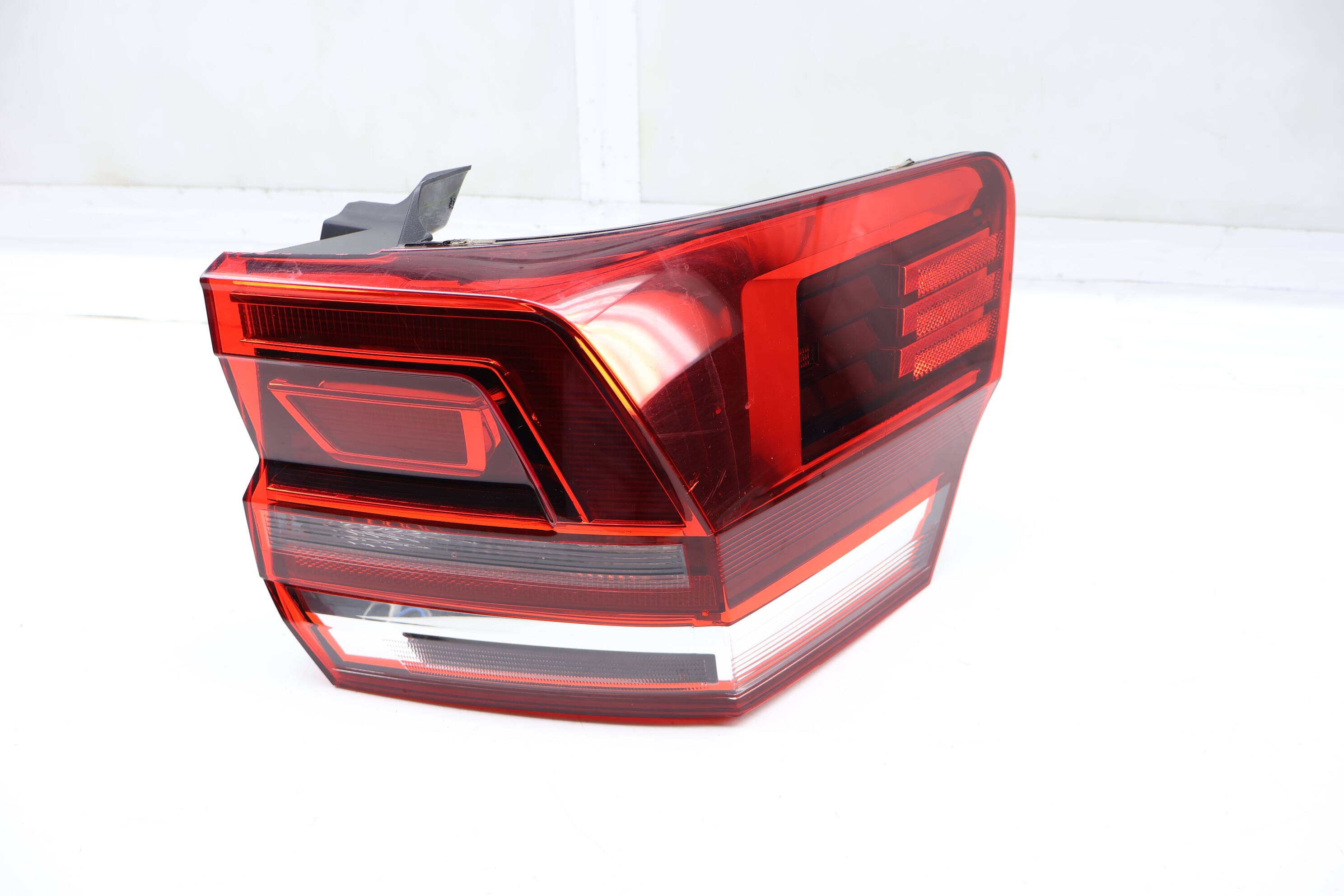 Outer Tail Light / Lamp 3CN945096B