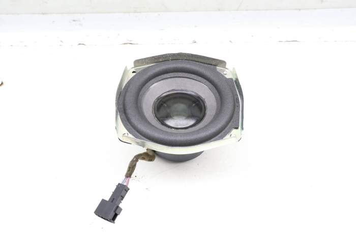 Bose Door Speaker / Woofer 4F0035381D main product photo