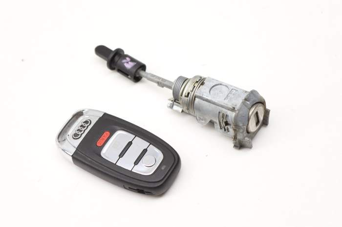 Lock Switch / Cylinder Set W/ Key 8T0898374BE main product photo