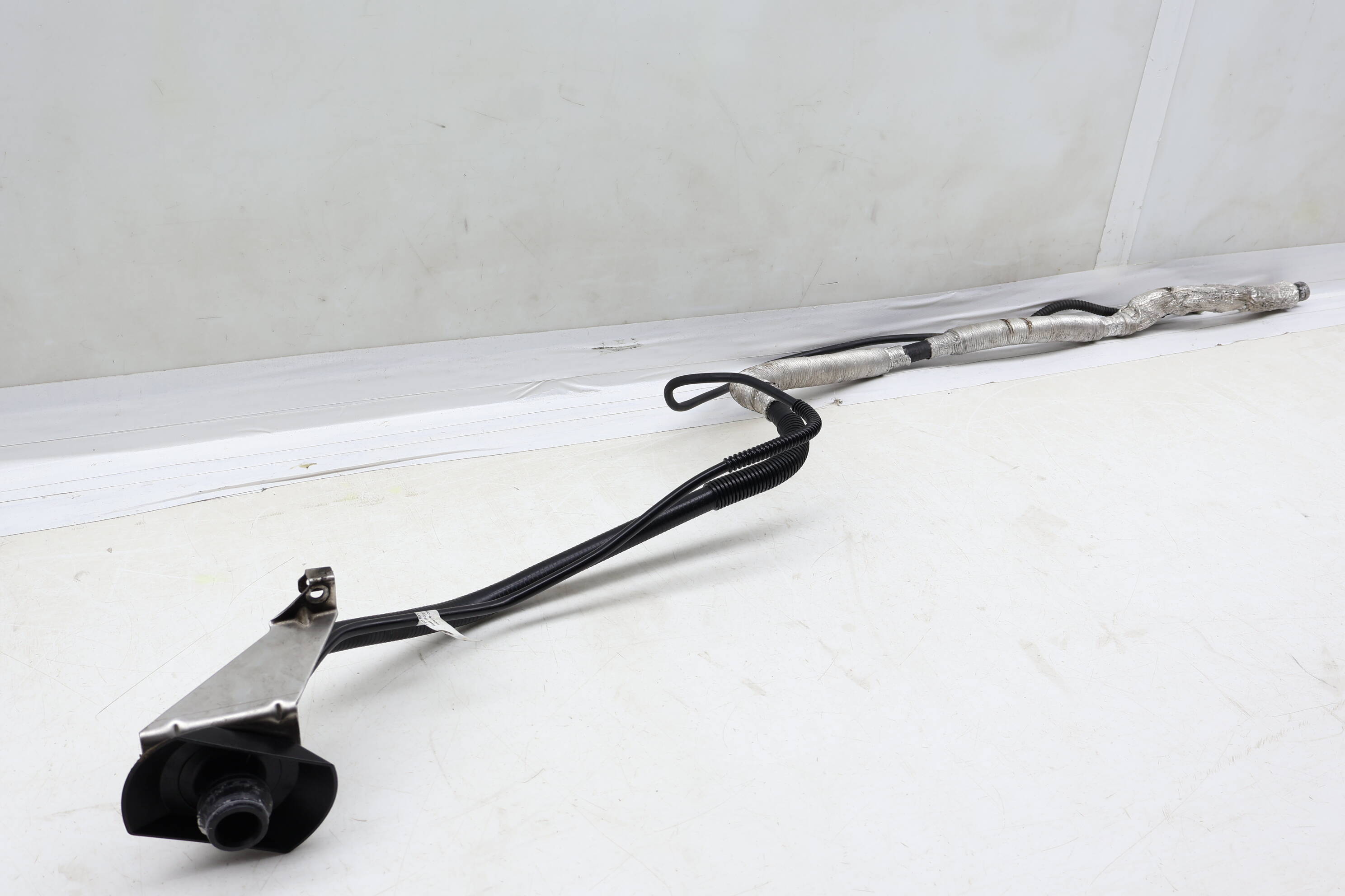 Scr / Diesel / Def Tank Filler Hose / Tube (Passive) 16197205031