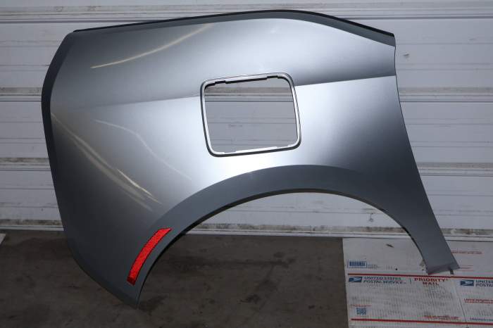 Side / Quarter Panel 51137375164 main product photo