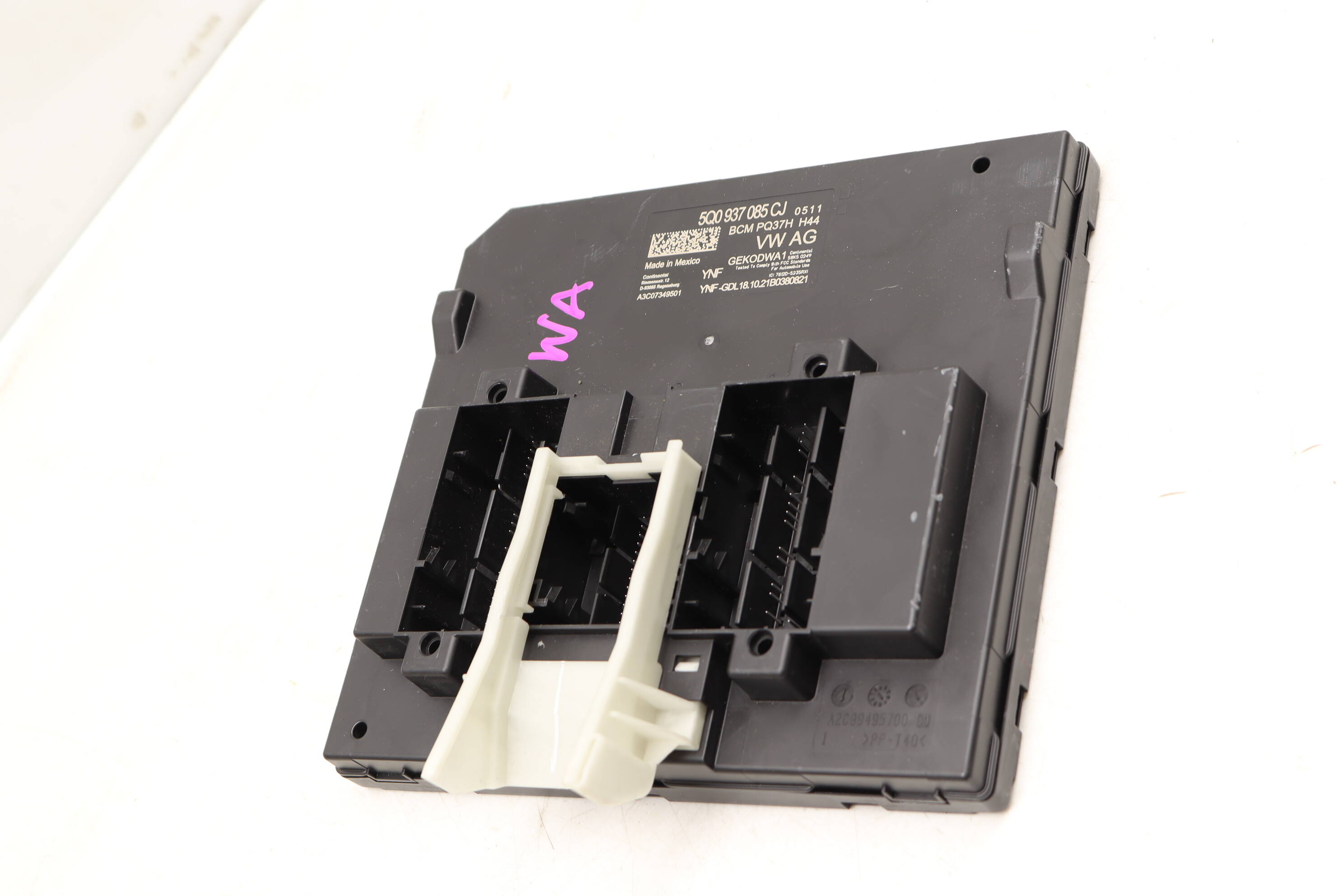 Onboard&#x20;Supply&#x20;Control&#x20;Module&#x20;&#x2F;&#x20;Bcm&#x20;5Q0937085CJ