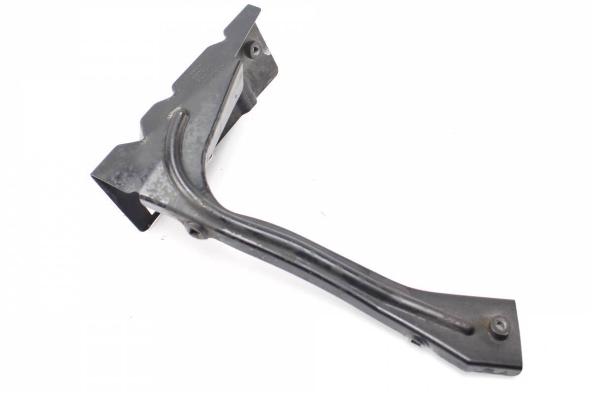Fender Support Bracket 4Z7821135