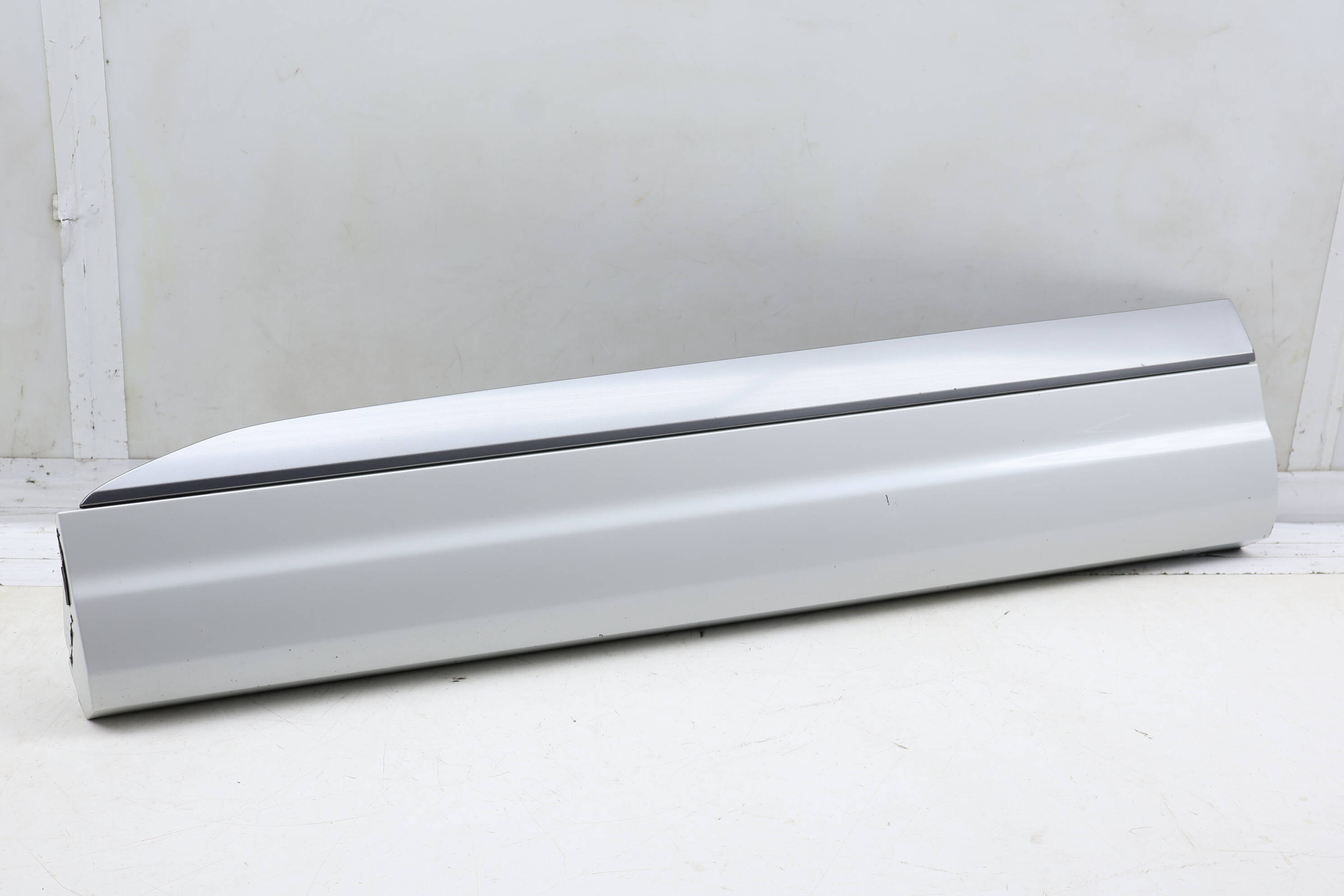 Lower Door Molding / Blade 4M0853959G