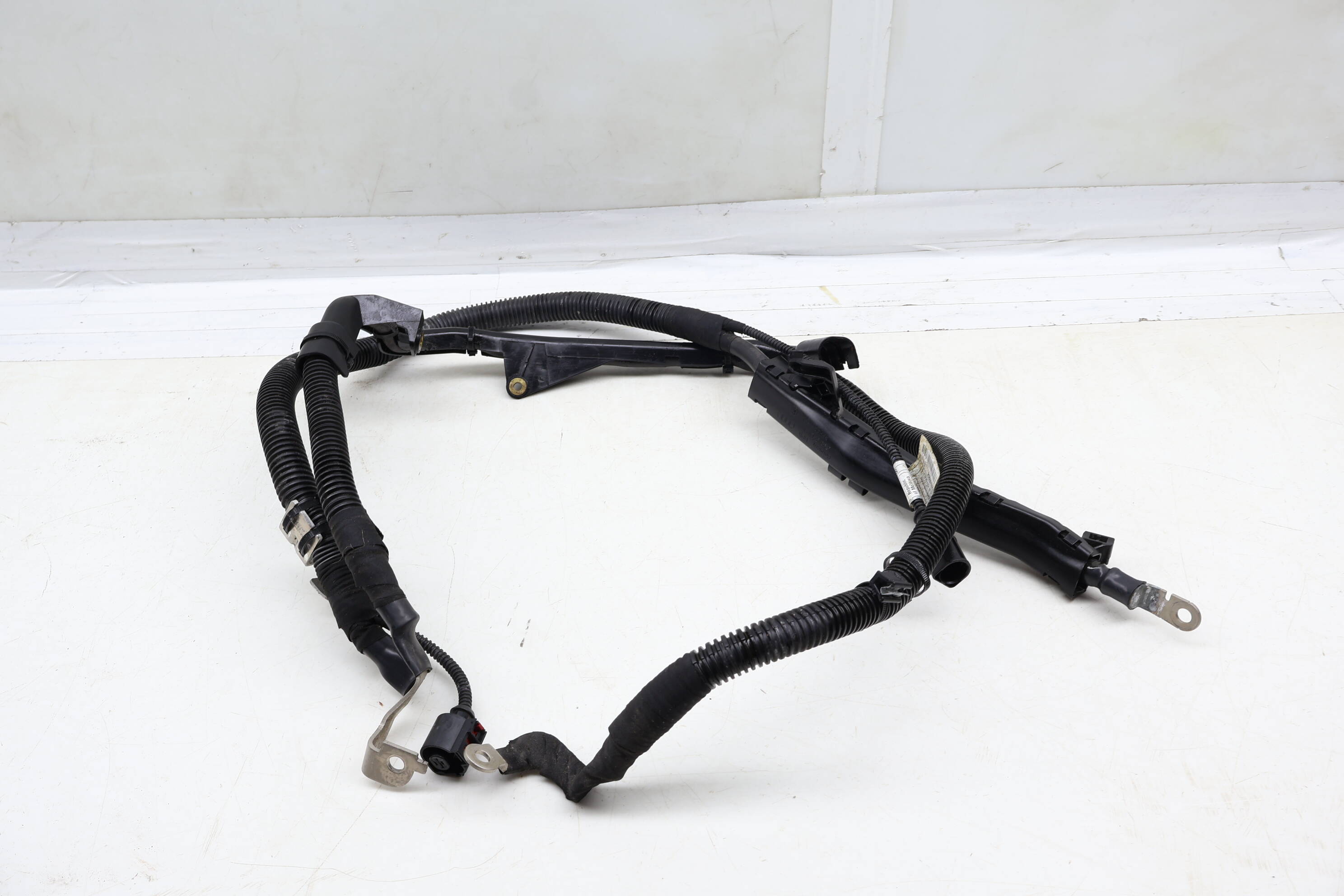 Starter / Alternator Wiring Harness / Battery Cable 8W0971228CB