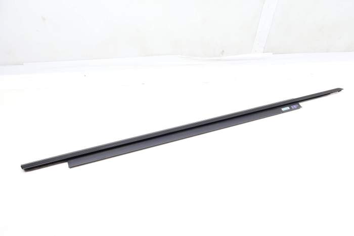 Exterior Door Window Slot Seal / Trim 4G8853284H main product photo