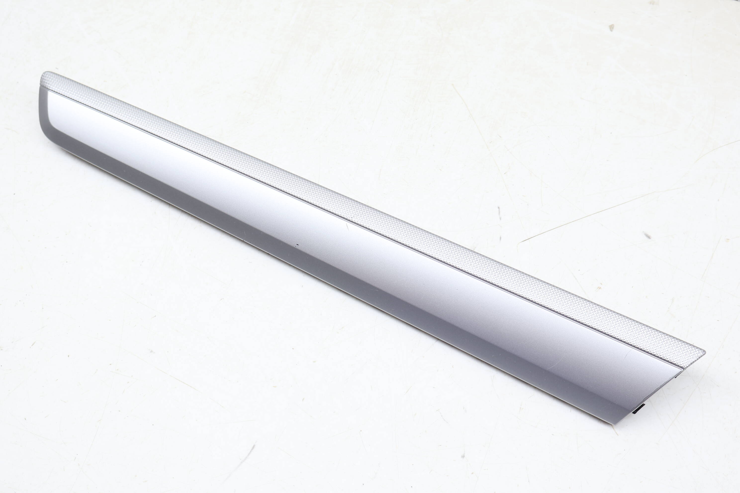 Door Panel Trim / Molding 561867409C