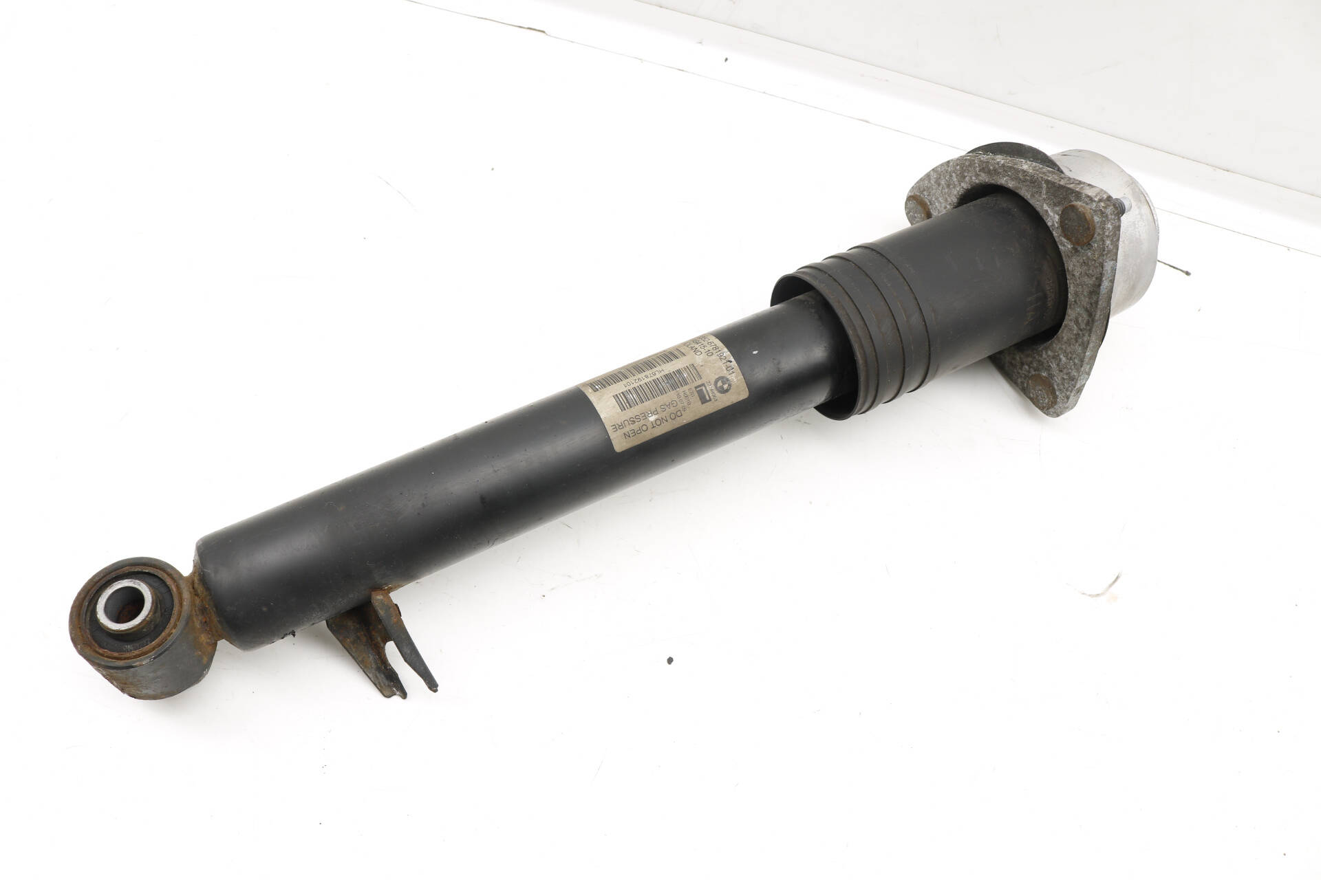 Strut / Shock Absorber 33526781921