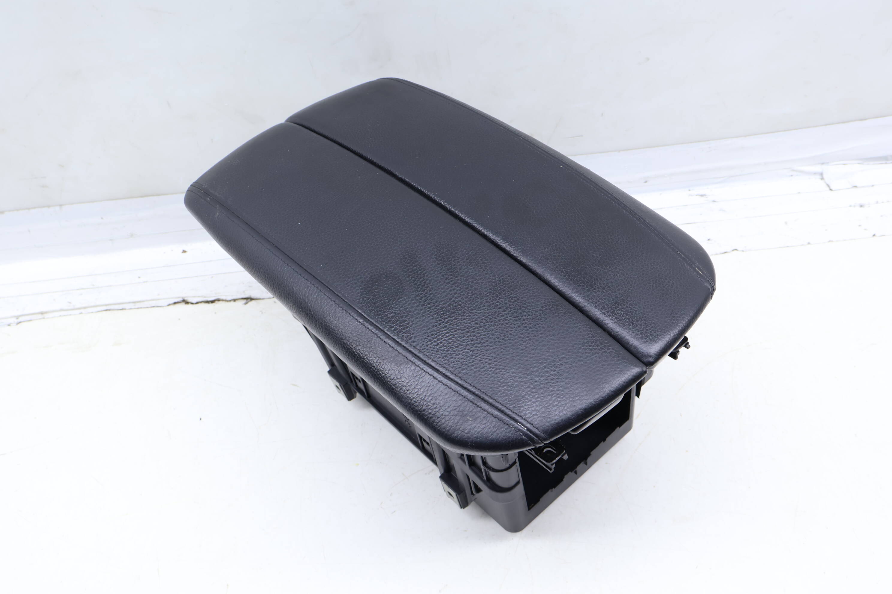 Center Console Armrest / Arm Rest 51169281632