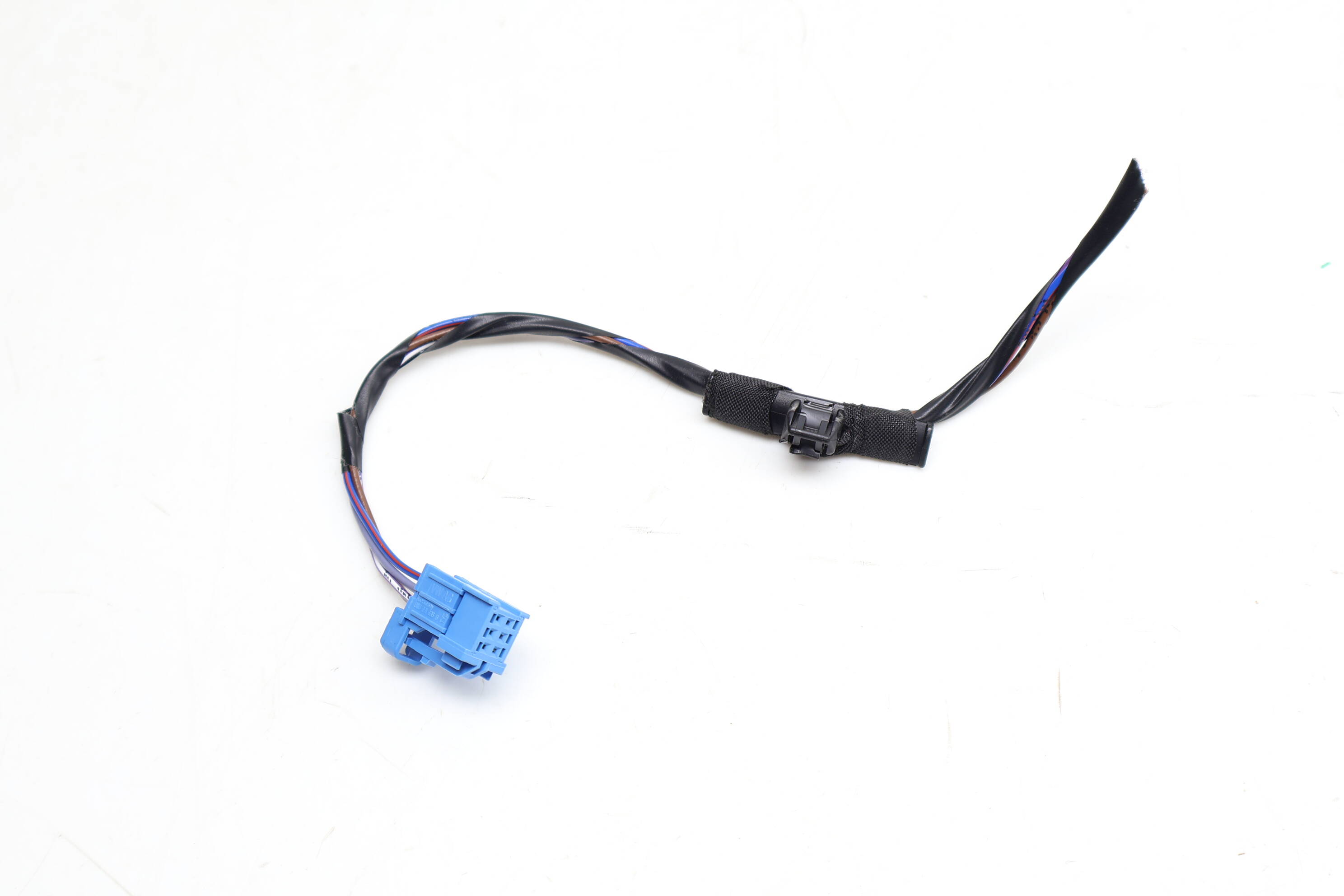 Tail Light / Lamp Wiring Connector Pigtail (6-Pin) 8W0971636D