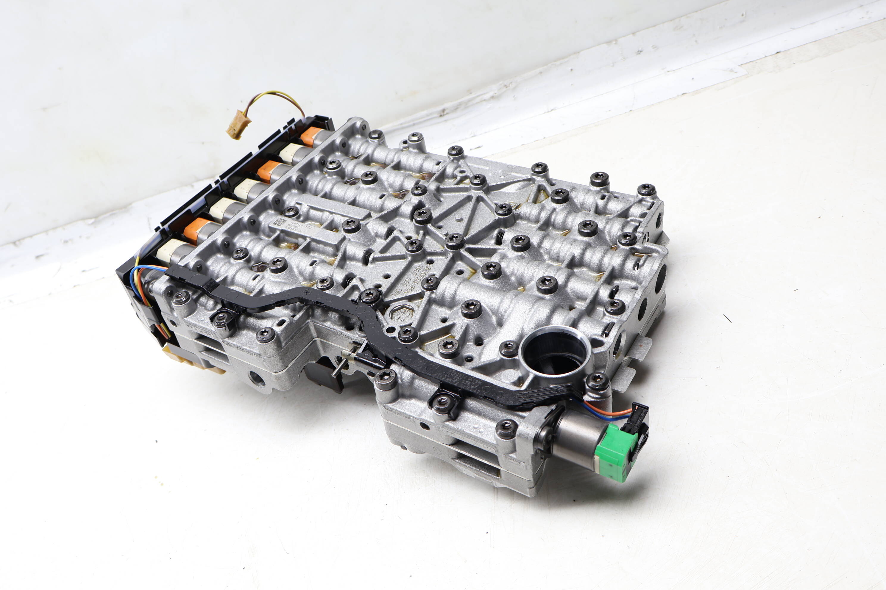 BMW Transmission Valve Body / Mechatronic (Ga8hp45z) 24347647850