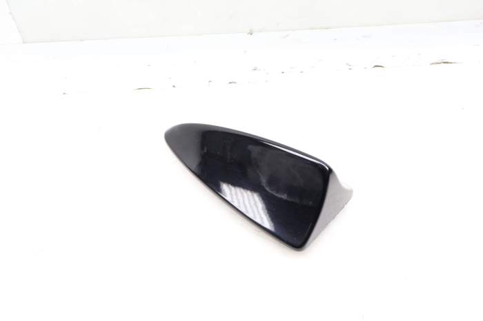 Shark Fin Cover / Roof Antenna Housing 65203404472 main product photo