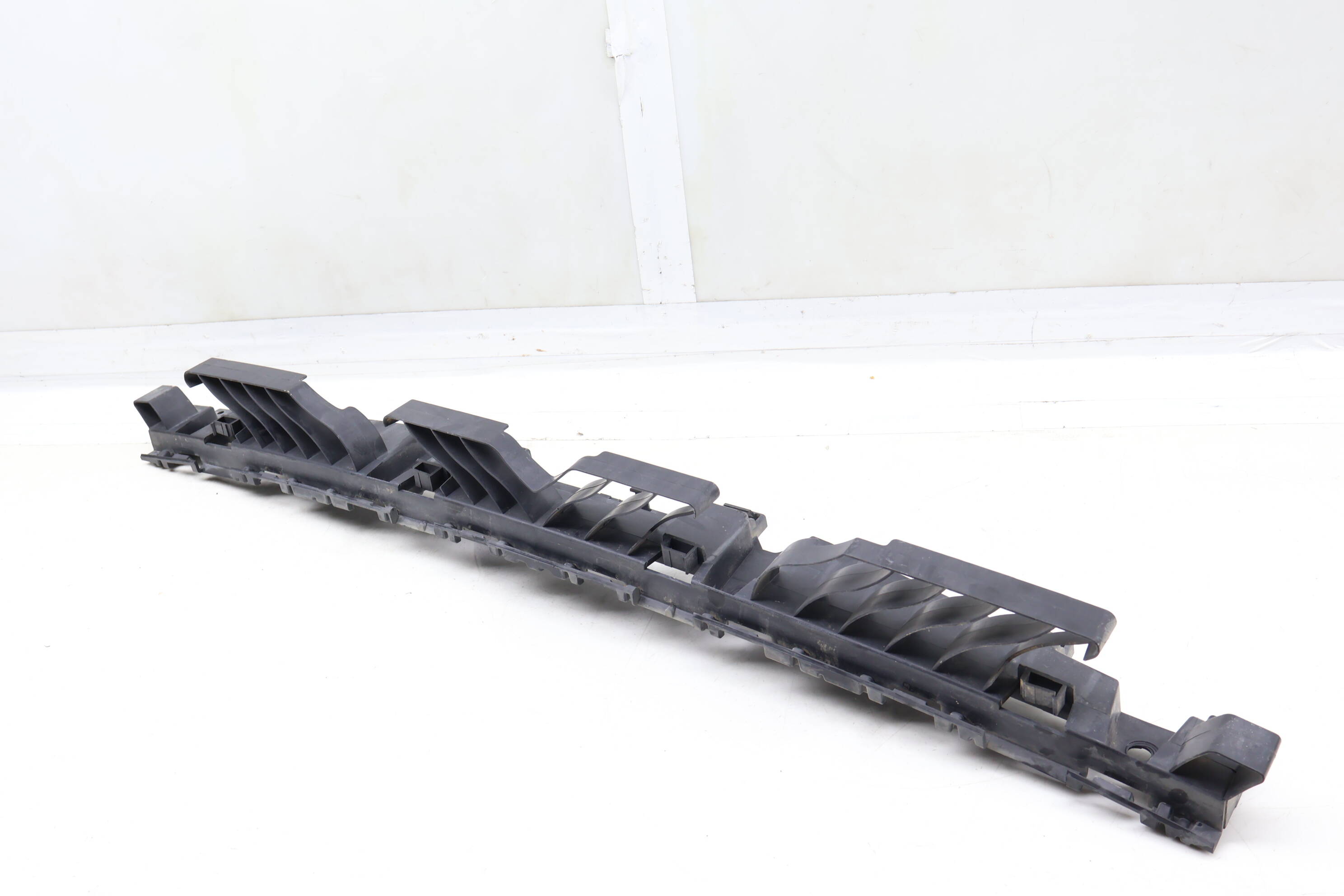 Center Bumper Mount / Bracket 561807863B