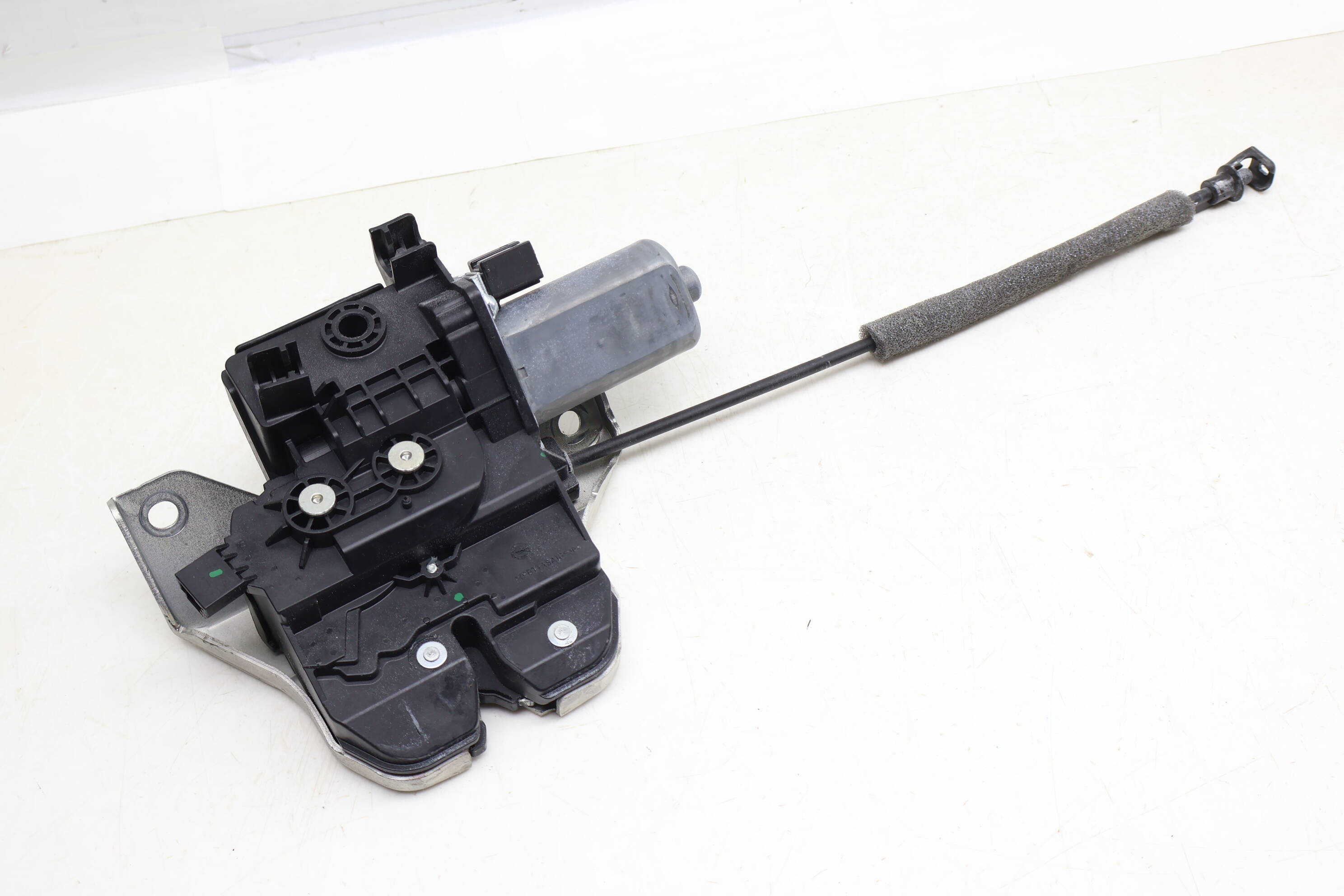 Trunk Lock Motor 97051205303