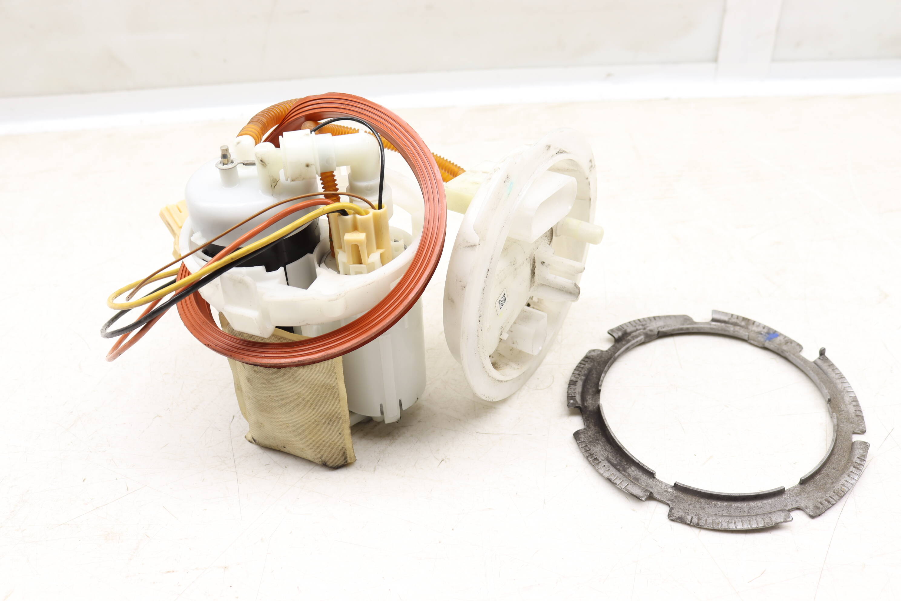 In-Tank Fuel Pump Assembly 8W0919087J