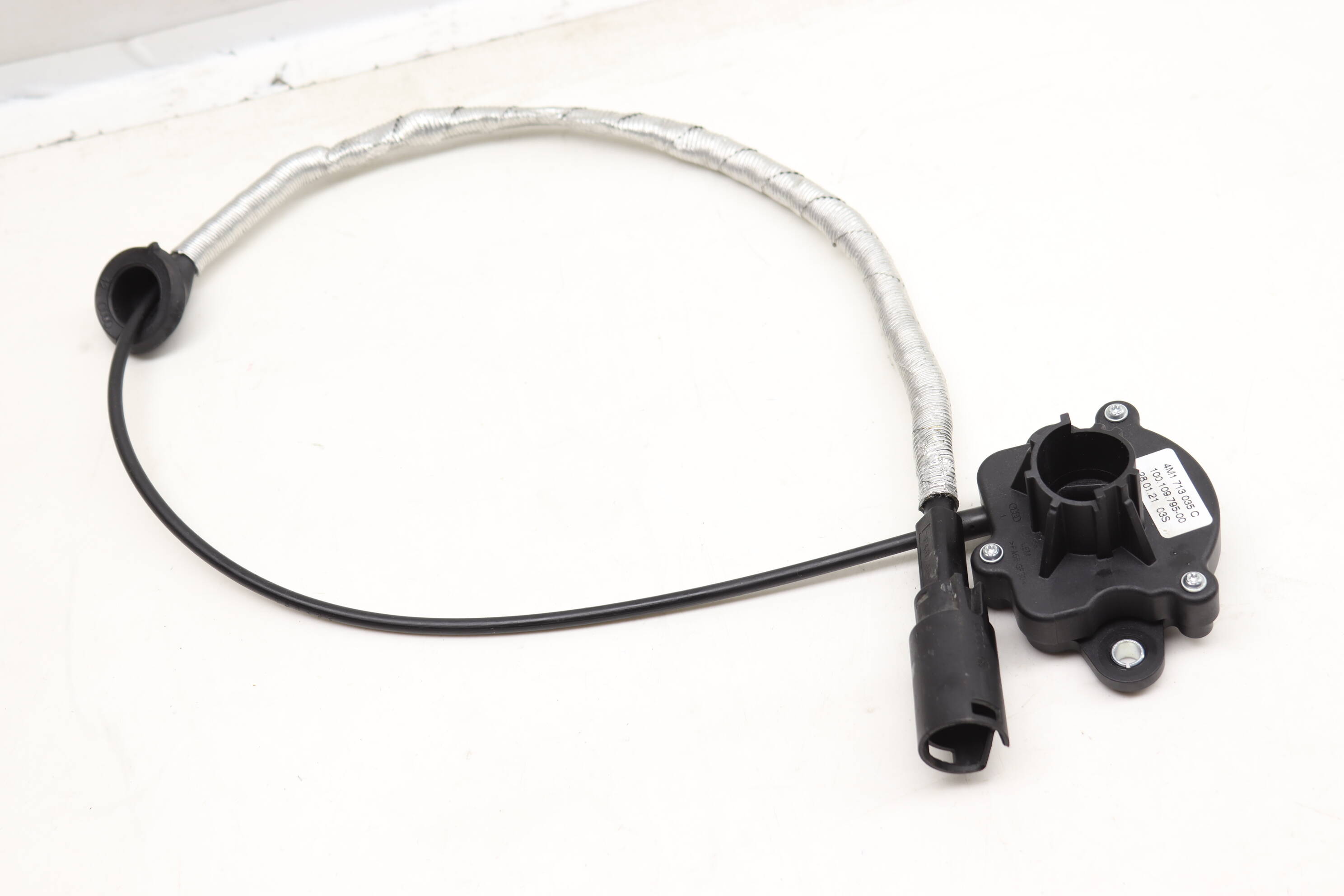 Emergency / Parking Brake Cable 4M1713035C PAB713035B